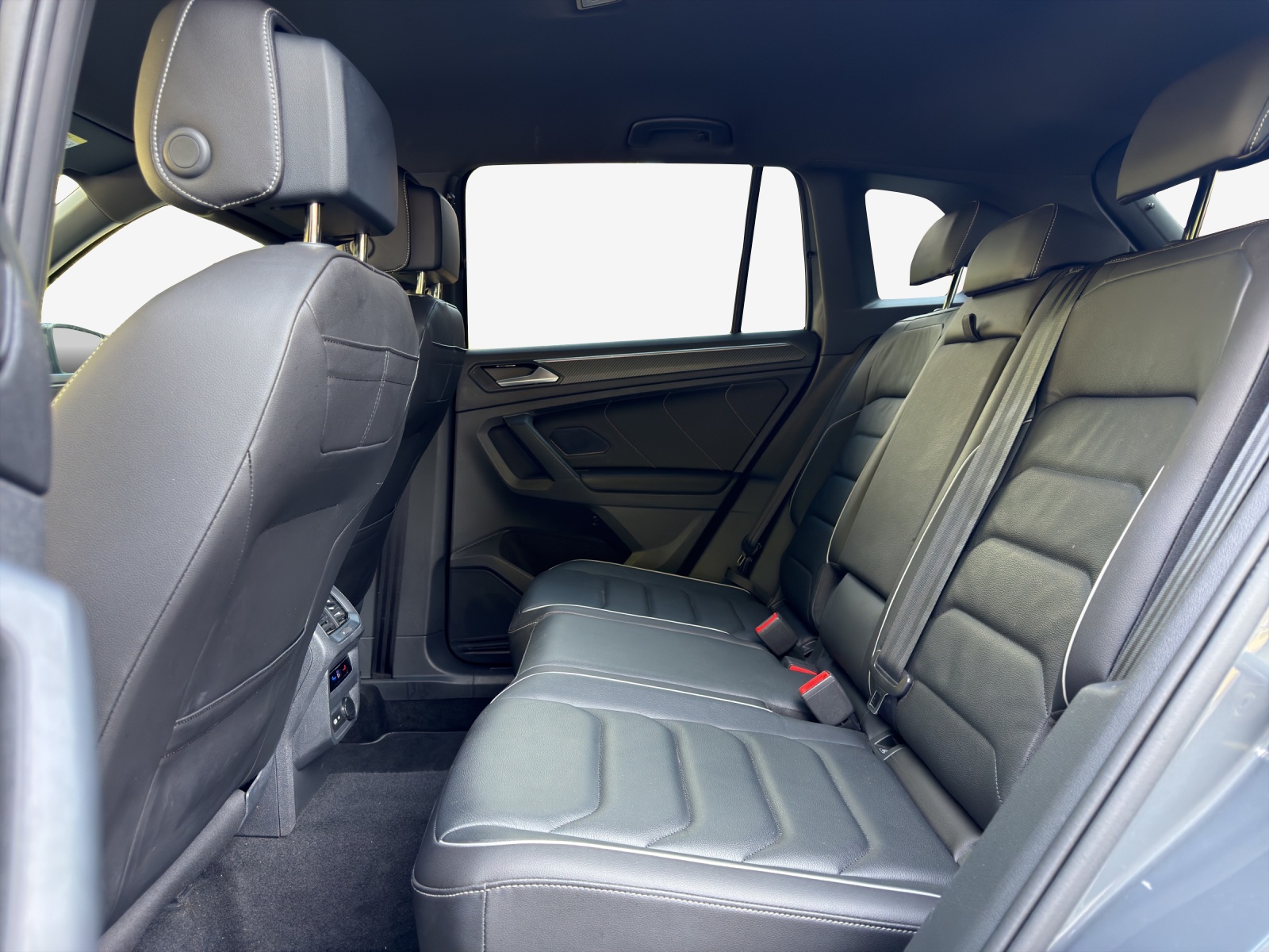 VW Tiguan 1.4TSI PHEV R-Line DSG-image-11