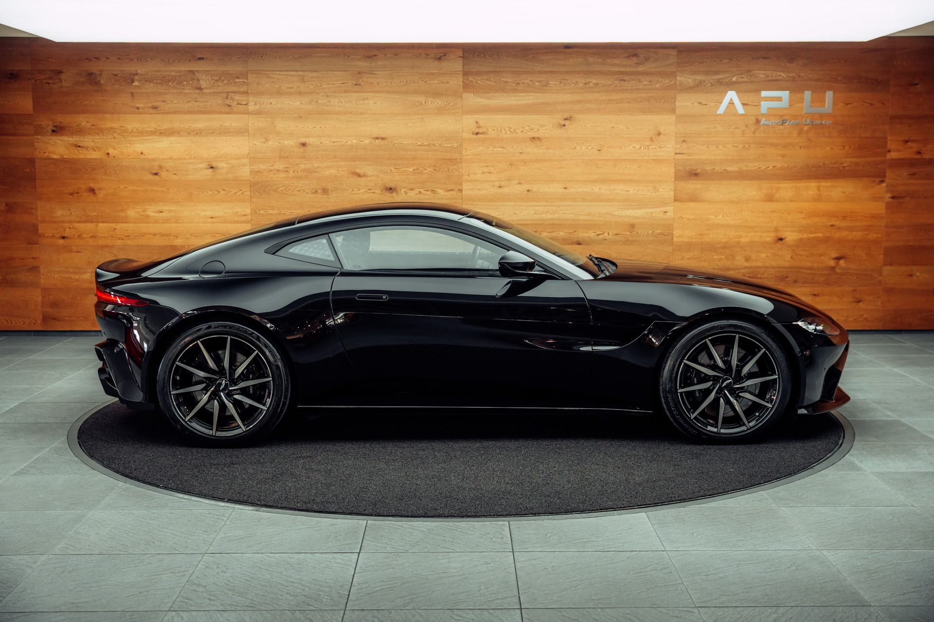 ASTON MARTIN V8 Vantage 4.0 Coupé-image-1