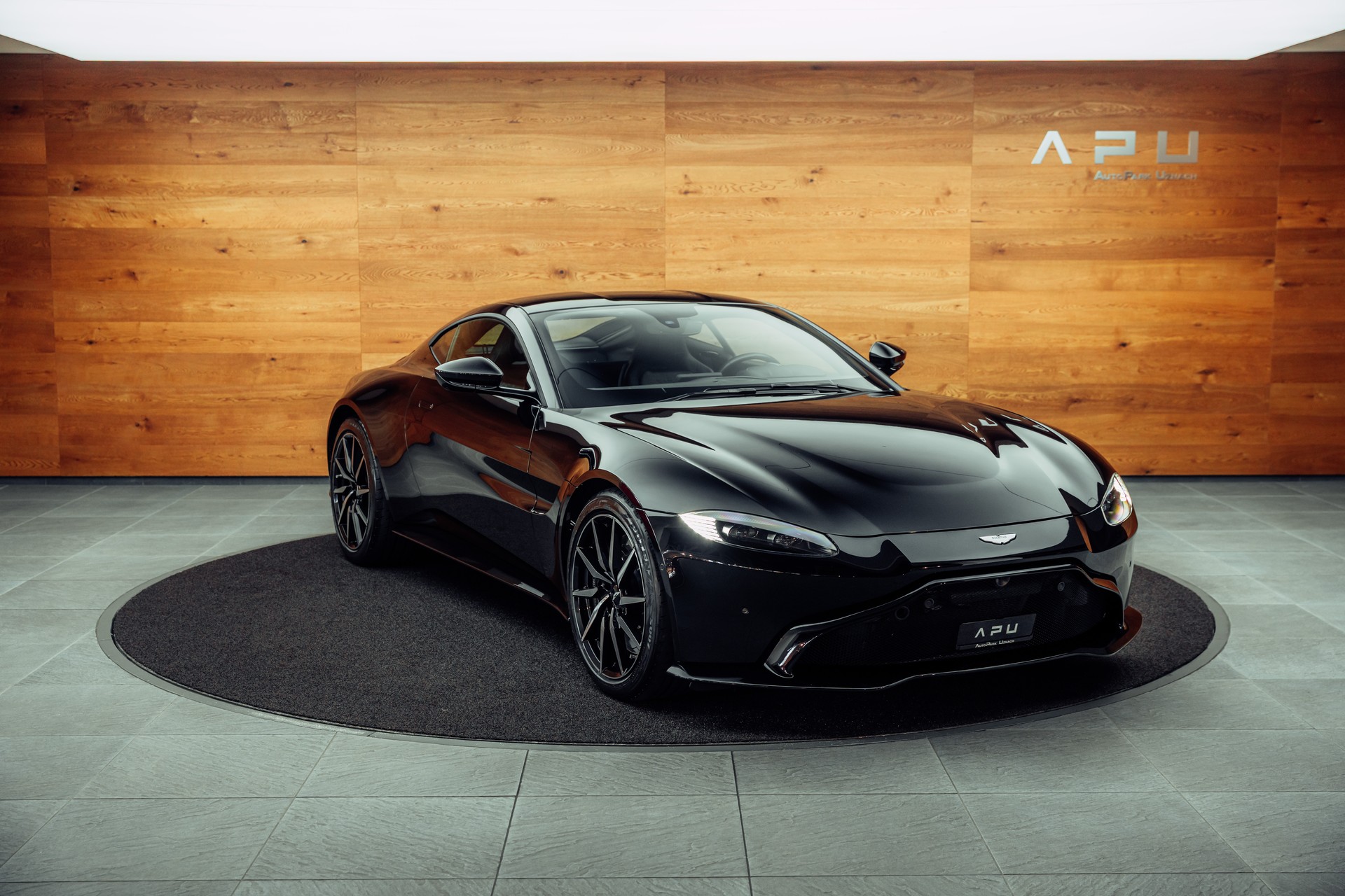 ASTON MARTIN V8 Vantage 4.0 Coupé-image-0