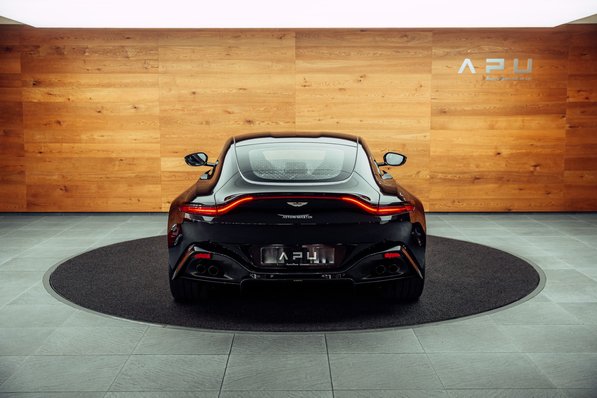 ASTON MARTIN V8 Vantage 4.0 Coupé-image-21