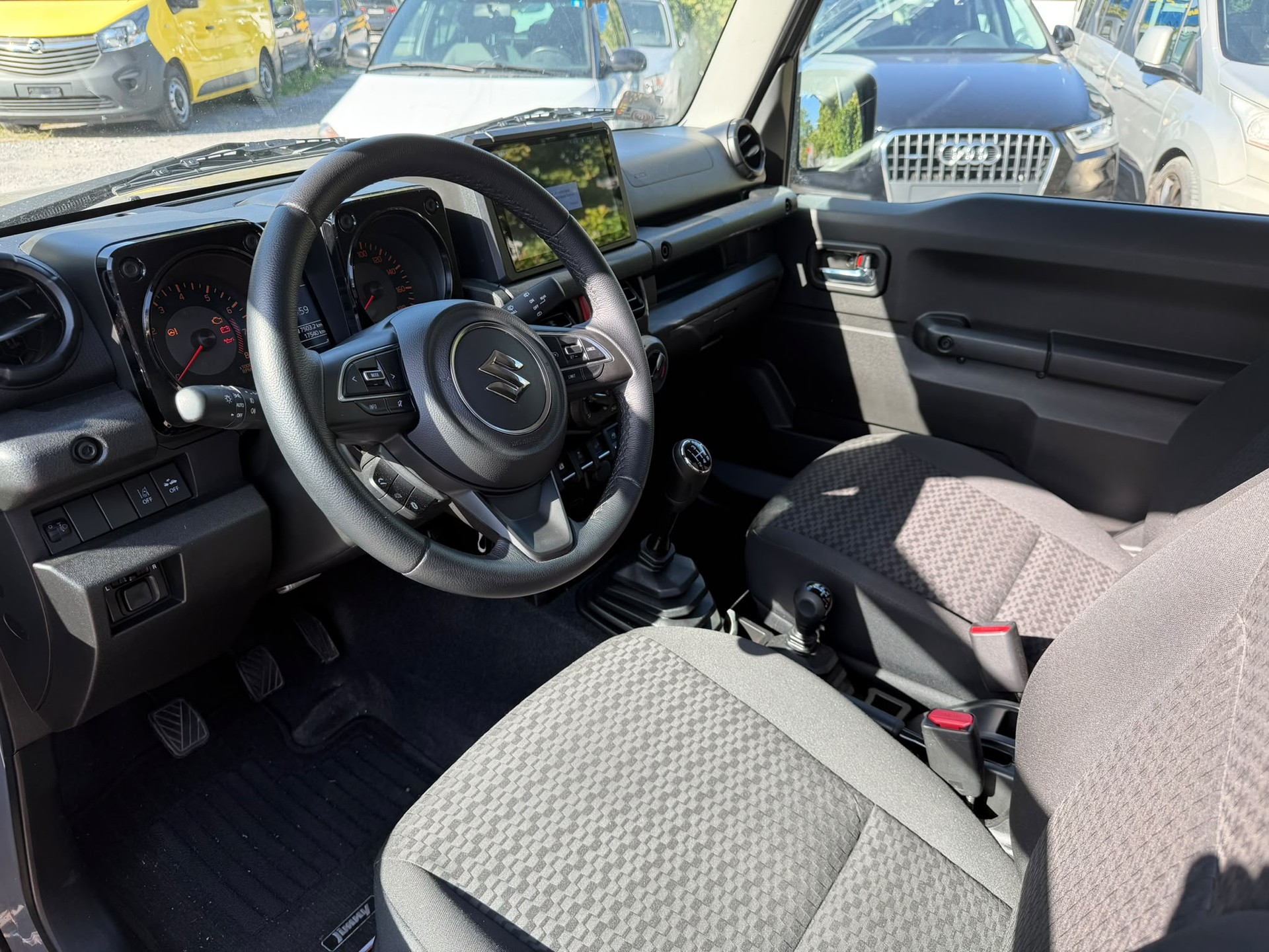 SUZUKI Jimny 1.5 Compact+ 4x4-image-10