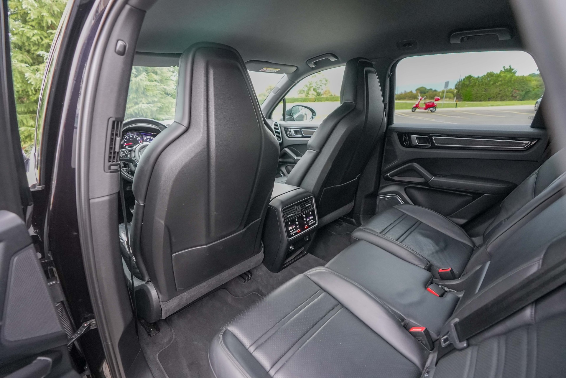 PORSCHE Cayenne S-image-13