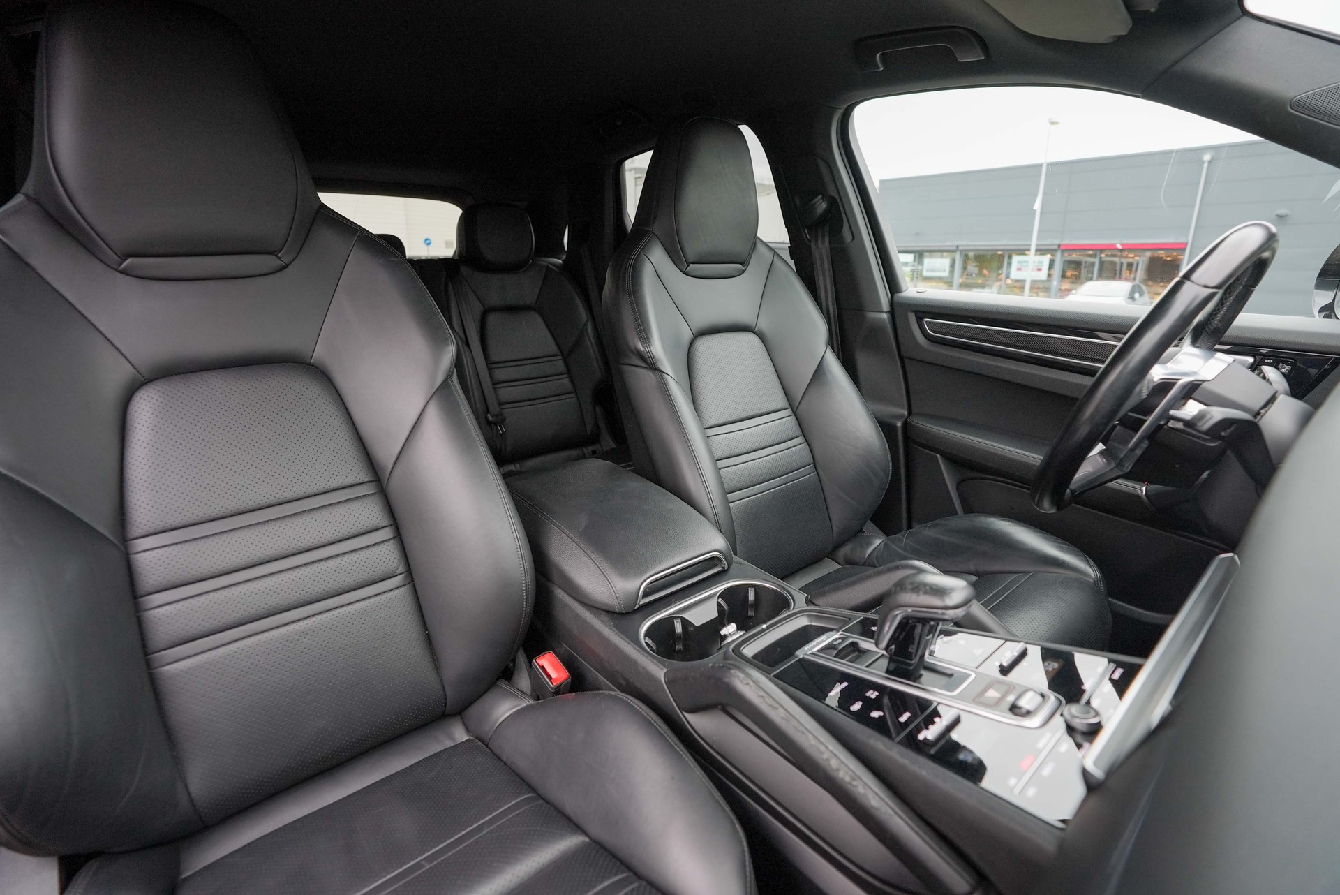 PORSCHE Cayenne S-image-10