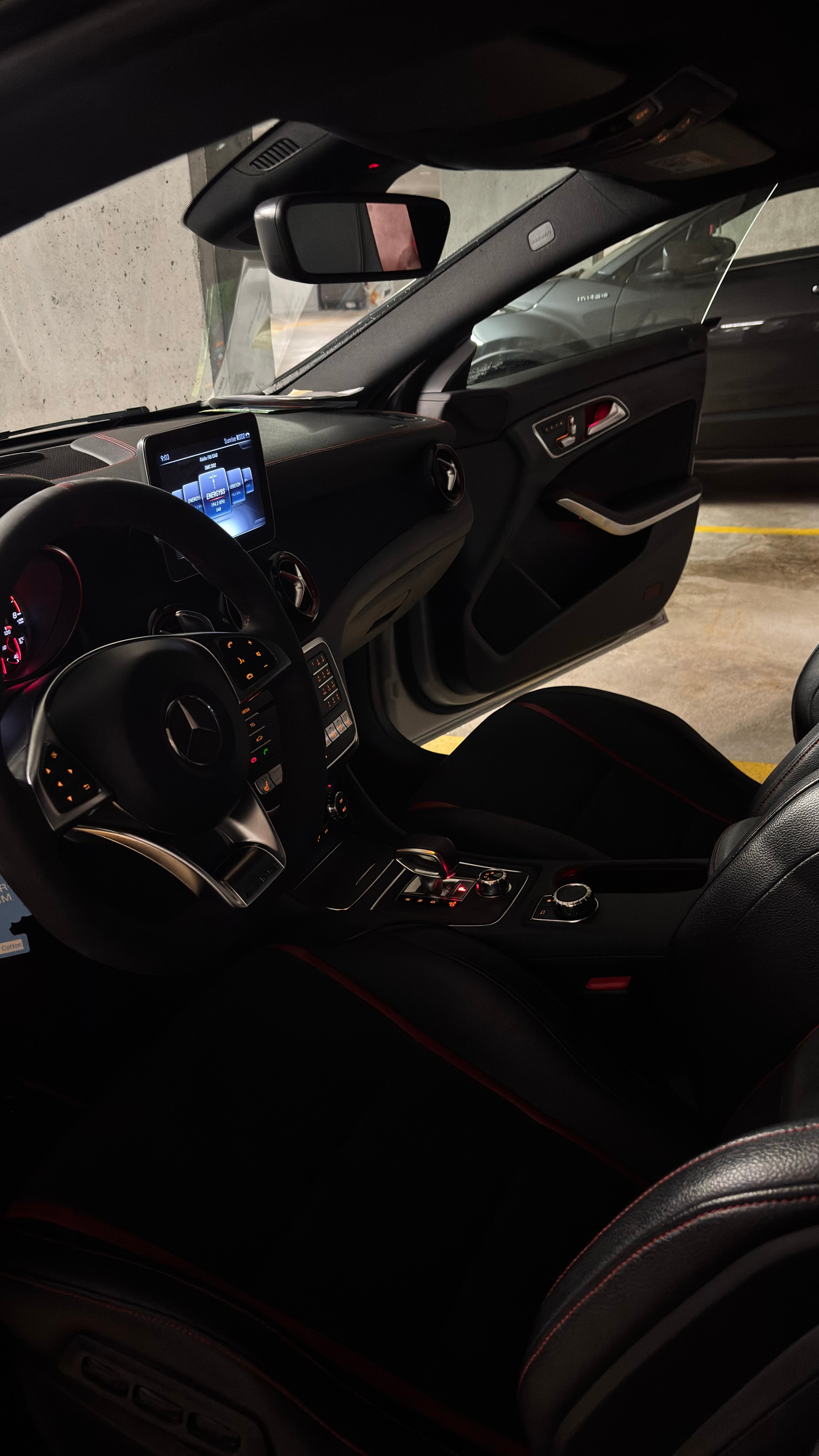 MERCEDES-BENZ CLA 45 AMG 4m-image-1