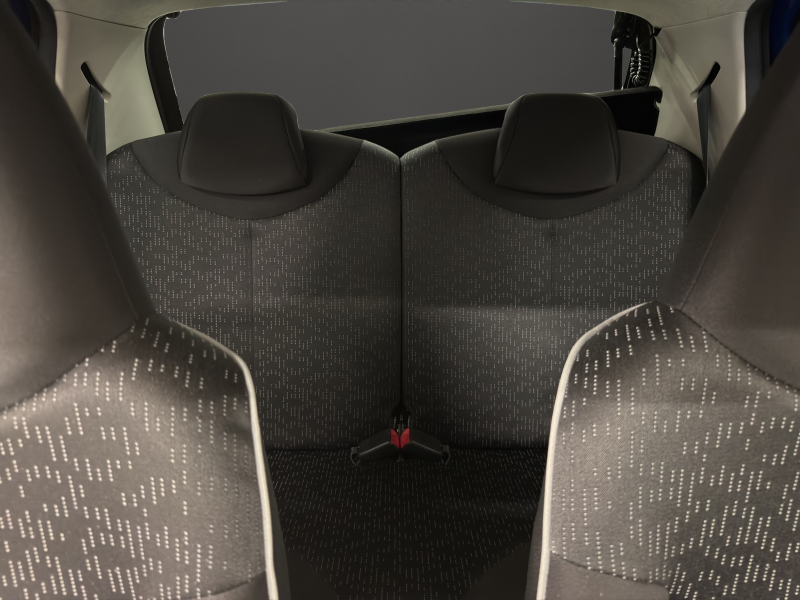 PEUGEOT 107 1.0 Trendy-image-9