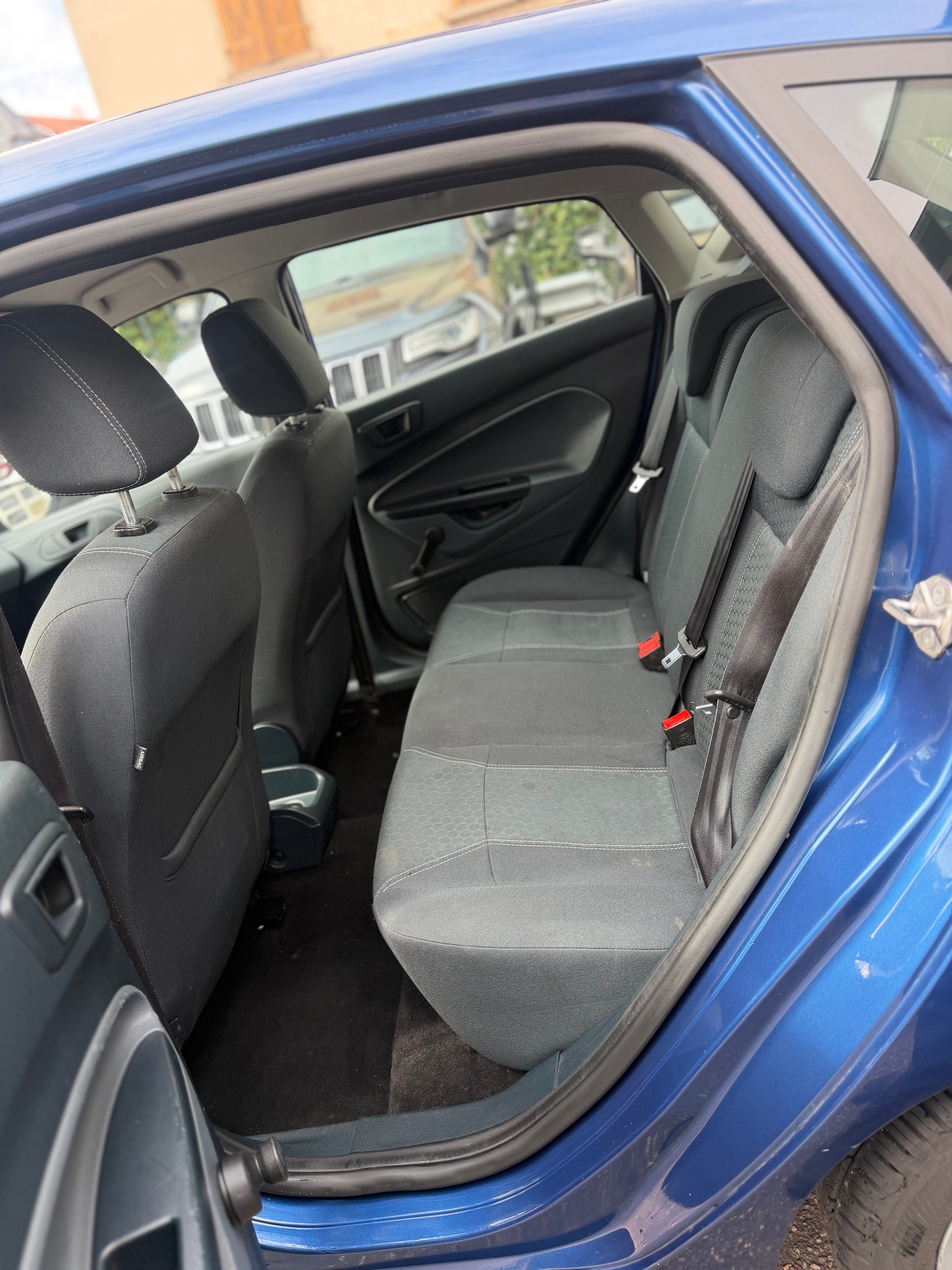 FORD Fiesta 1.6 16V TDCi Trend-image-11
