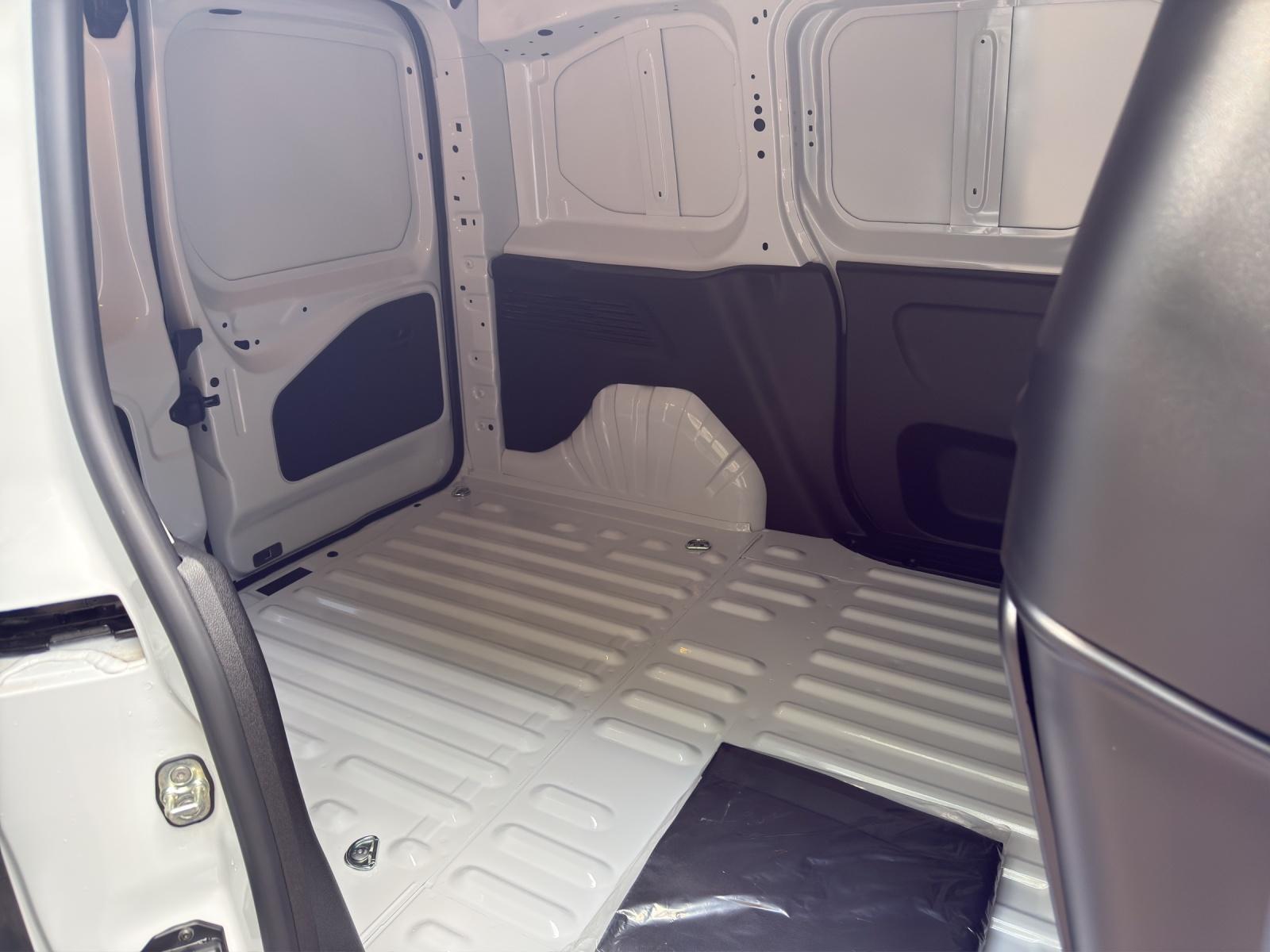 CITROEN Berlingo M 1.2 PureTech 110 First S/S-image-9