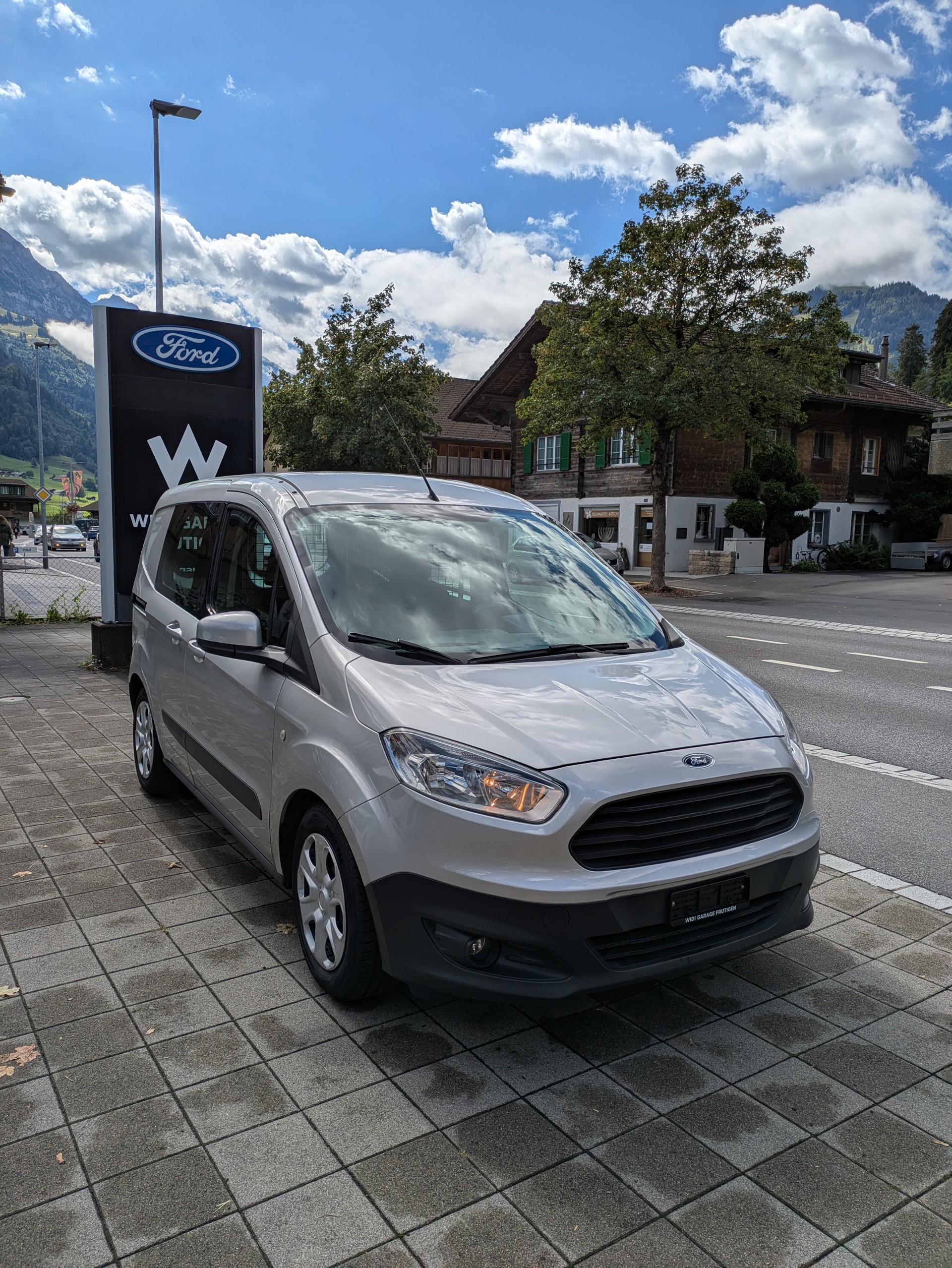 FORD Transit Courier Van 1.0 EcoB Ambiente-image-0