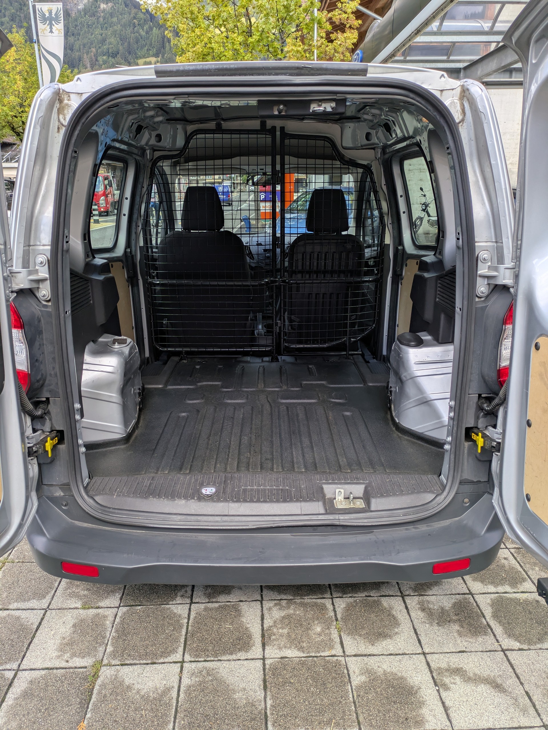 FORD Transit Courier Van 1.0 EcoB Ambiente-image-5