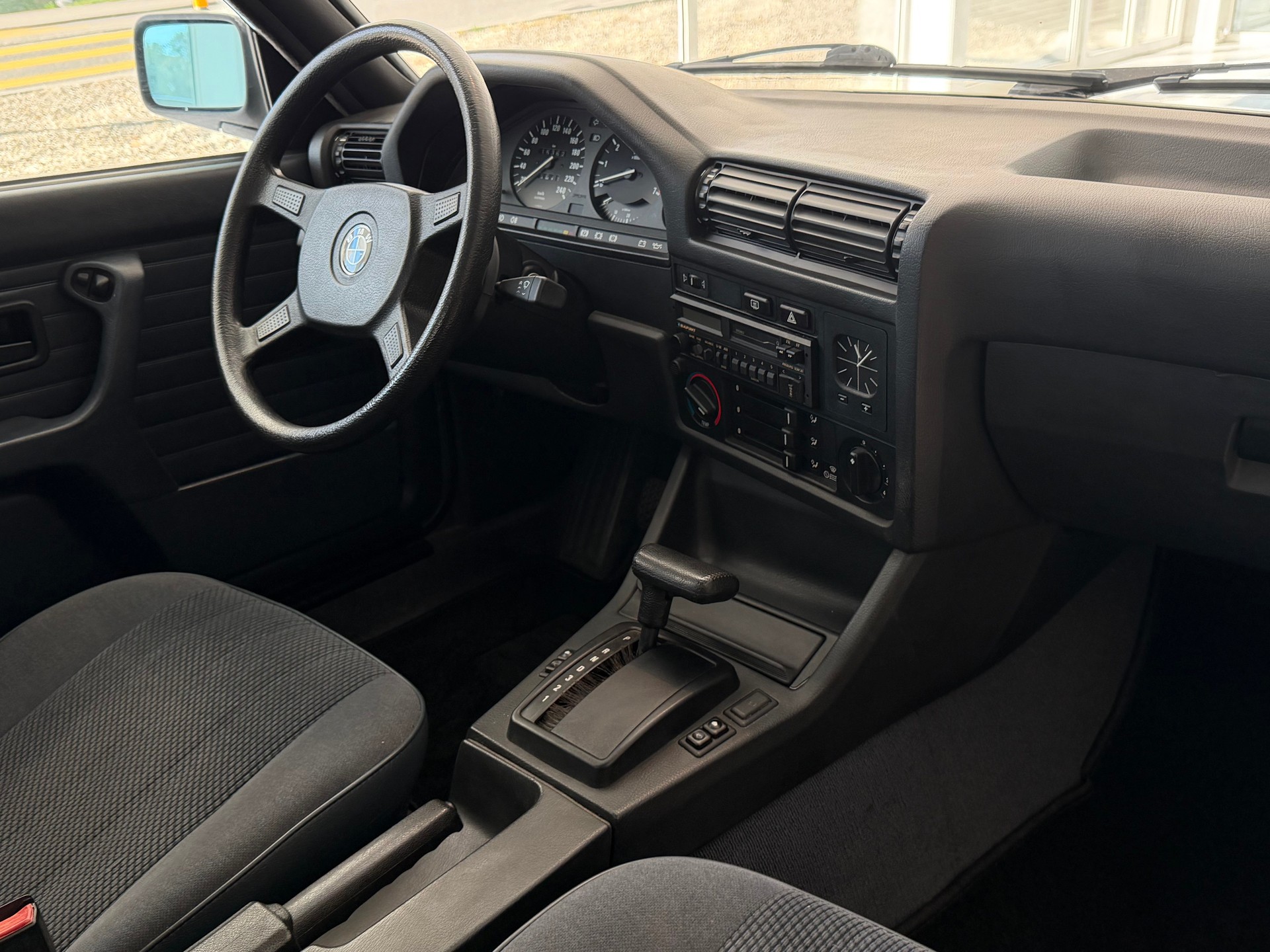 BMW 318 i E30 **Frisch ab MFK & Service**-image-18