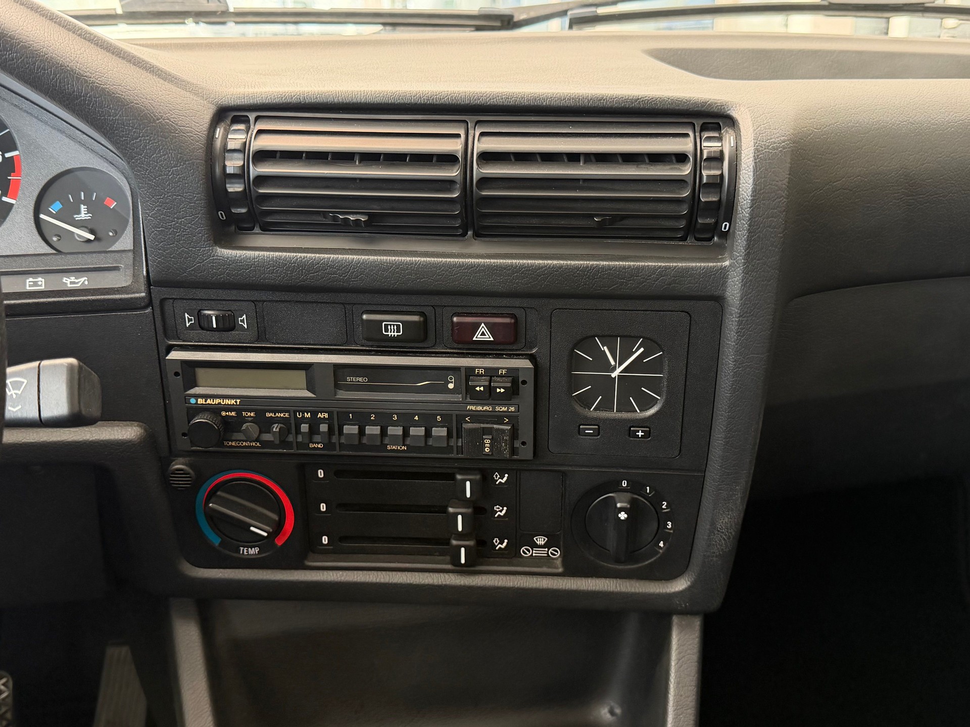 BMW 318 i E30 **Frisch ab MFK & Service**-image-23