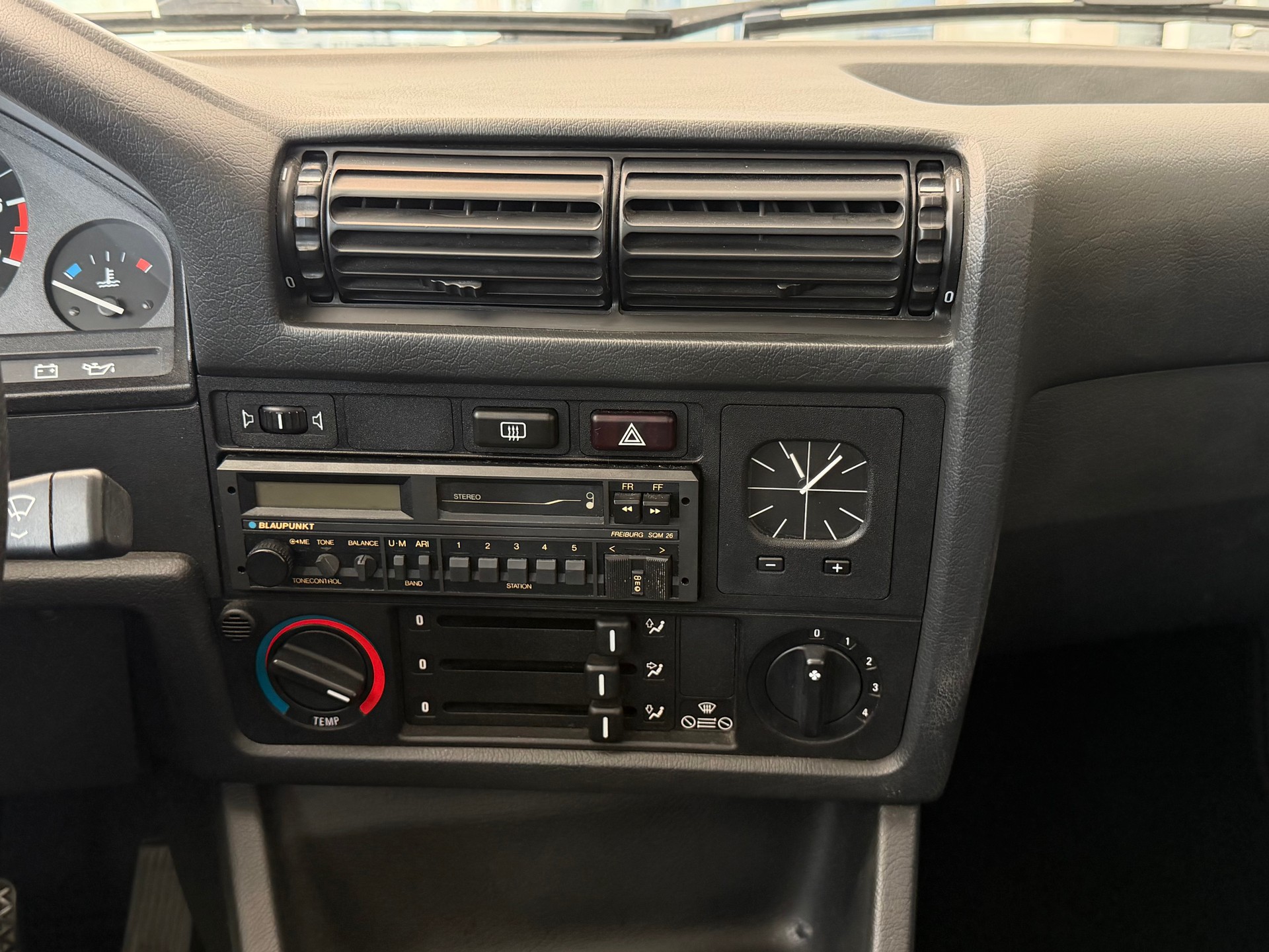 BMW 318i E30 **Frisch ab MFK & Service**-image-23