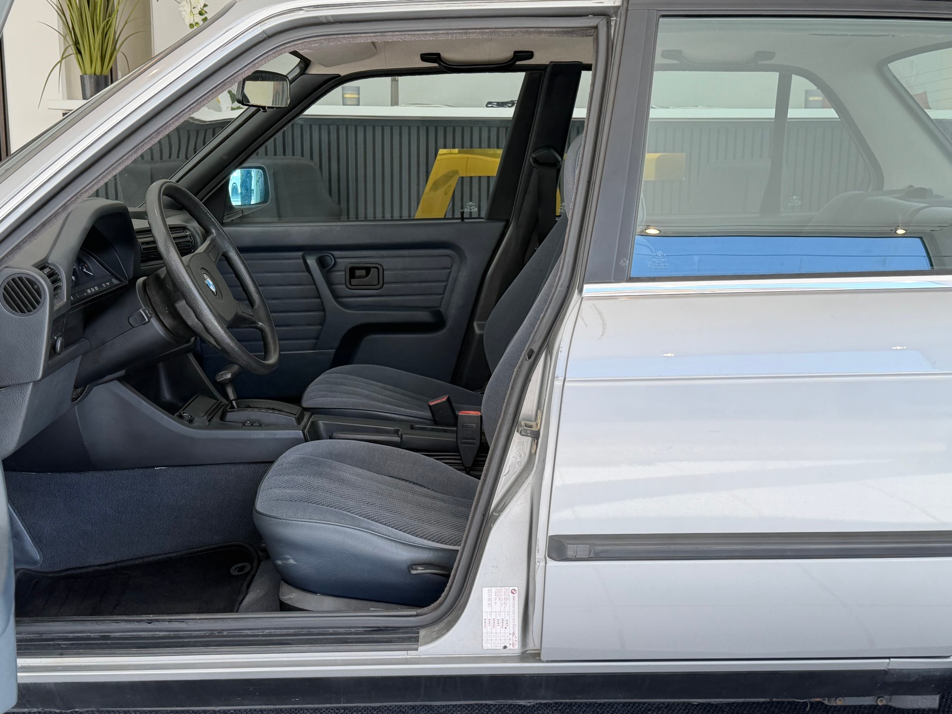 BMW 318i E30 **Frisch ab MFK & Service**-image-11