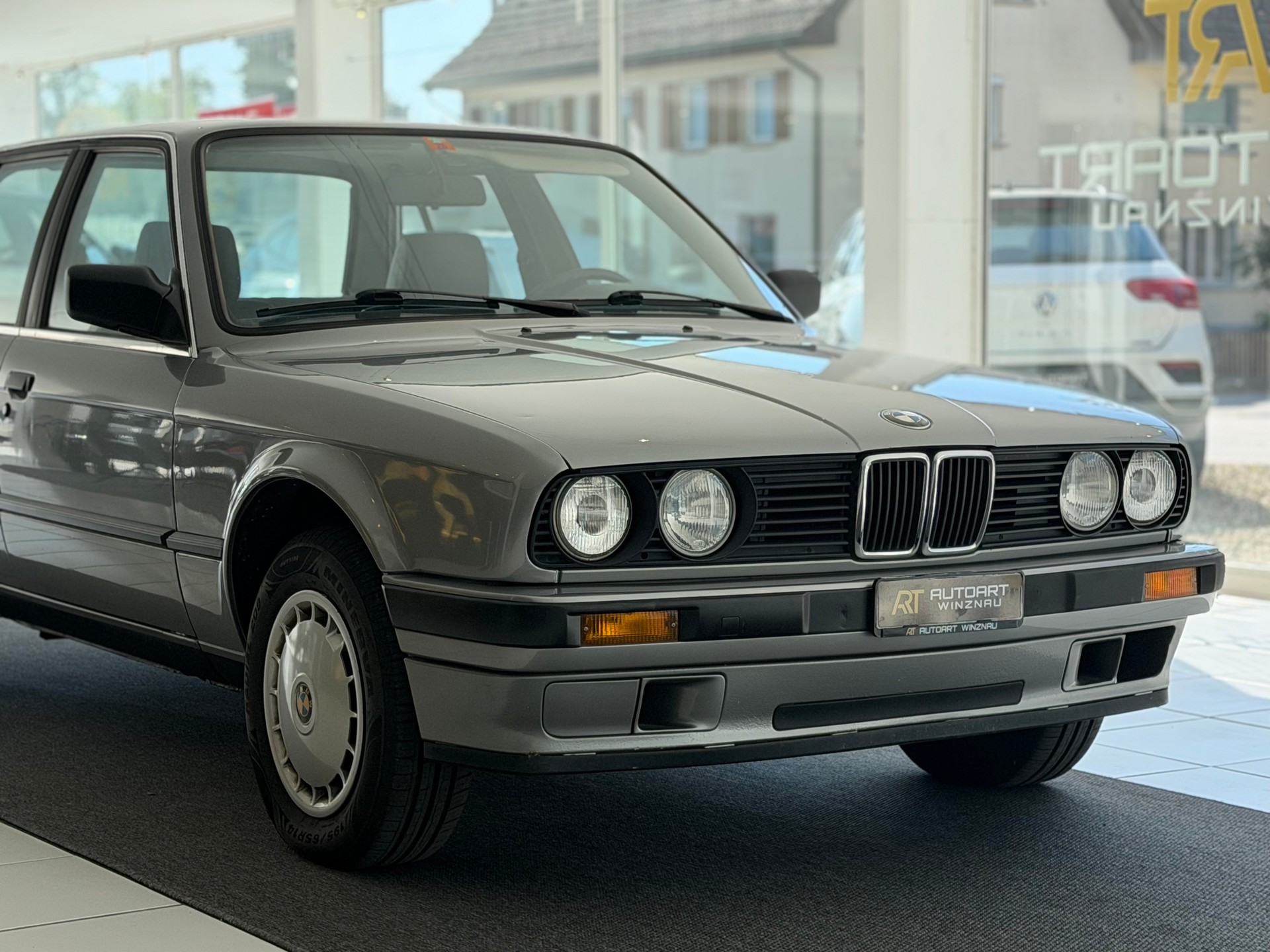 BMW 318i E30 **Frisch ab MFK & Service**-image-3