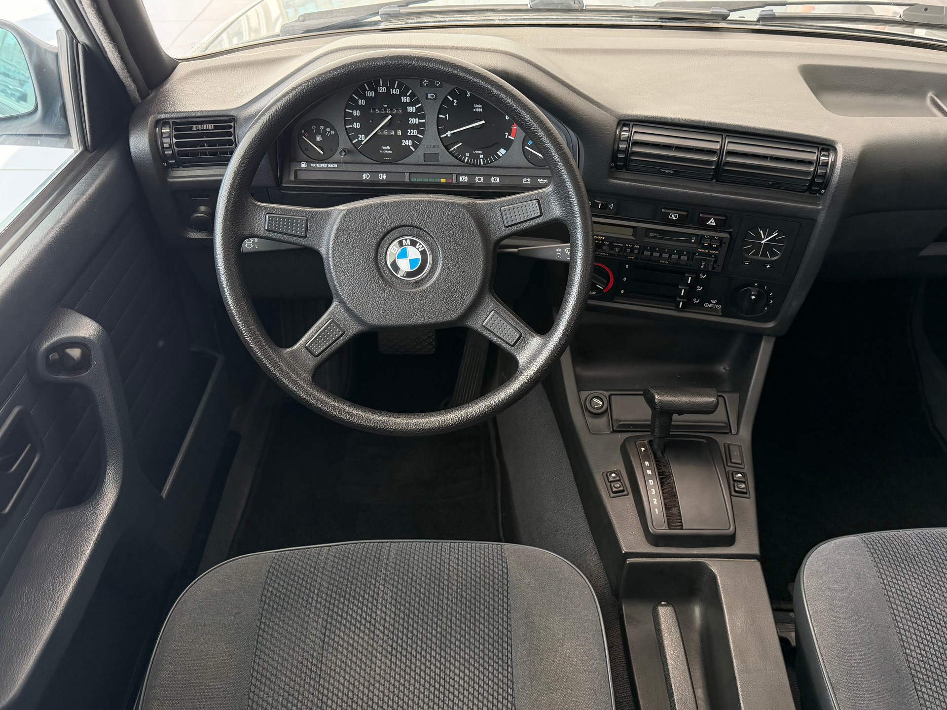 BMW 318i E30 **Frisch ab MFK & Service**-image-14