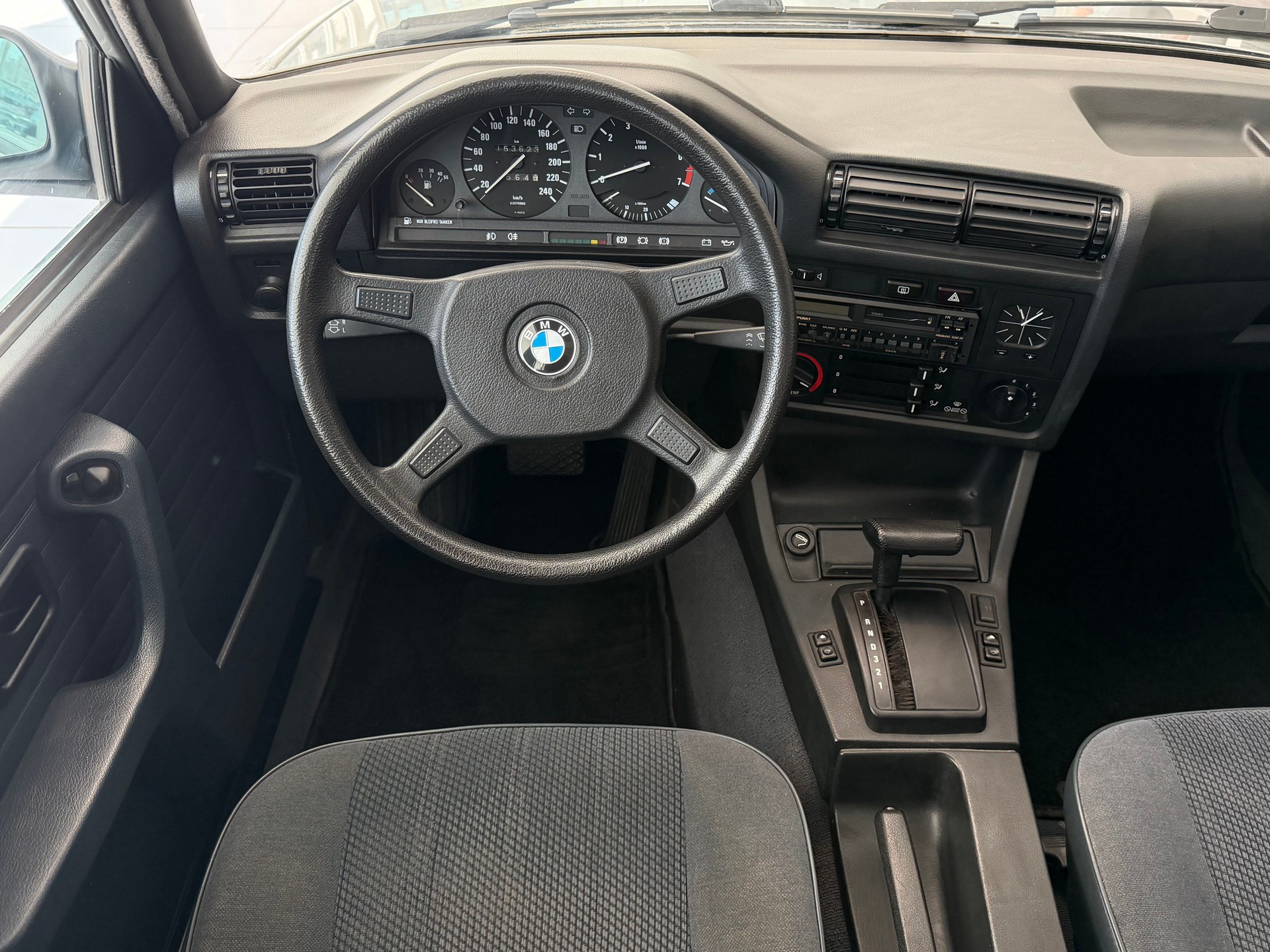BMW 318 i E30 **Frisch ab MFK & Service**-image-14