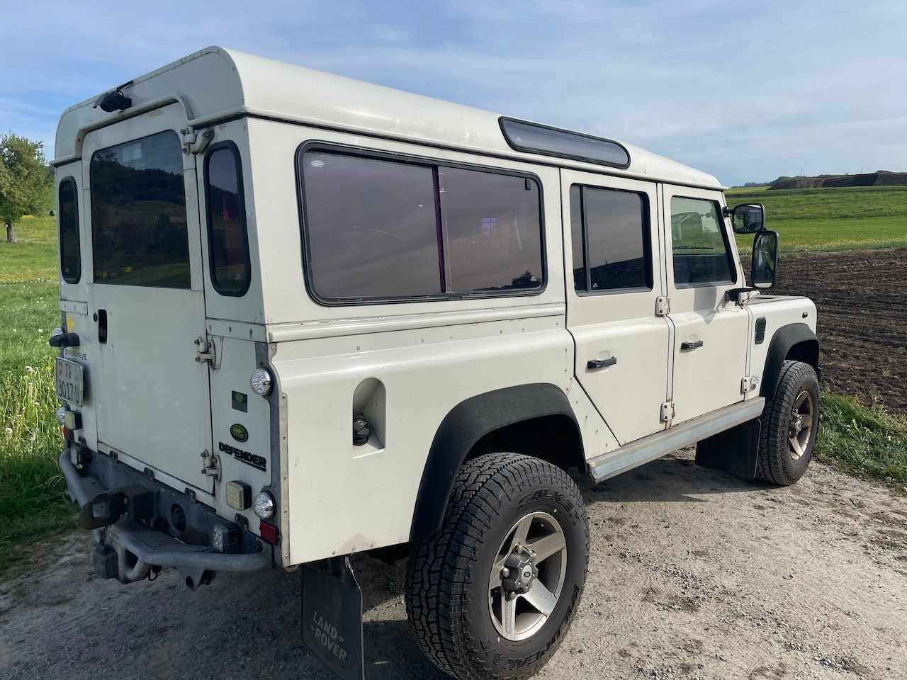 LAND ROVER Defender 110 SW 2.5 Td5-image-4