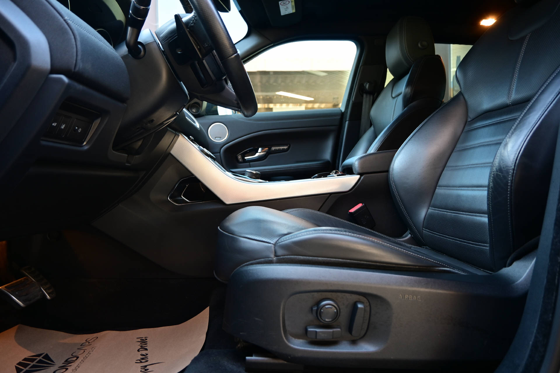 LAND ROVER Range Rover Evoque 2.0 TD4 HSE Dynamic-image-11