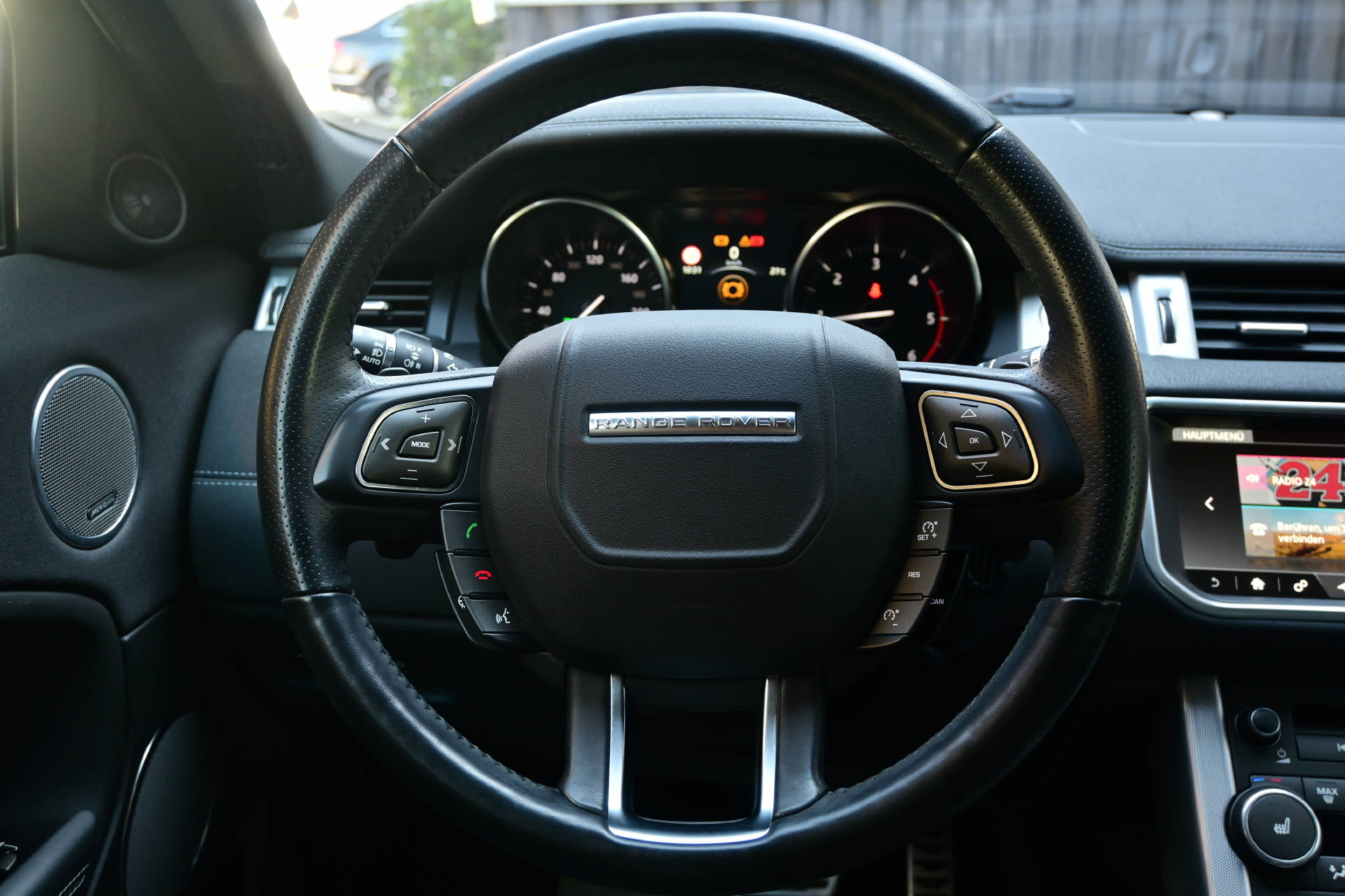 LAND ROVER Range Rover Evoque 2.0 TD4 HSE Dynamic-image-22