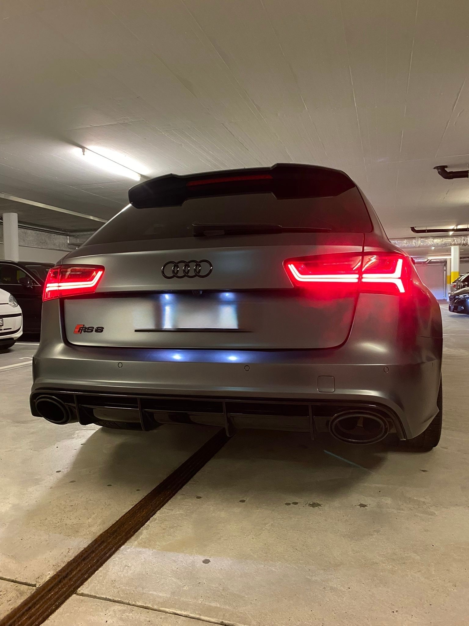 AUDI RS6 4.0 V8 TFSI perform. qu. T-Tr.-image-4