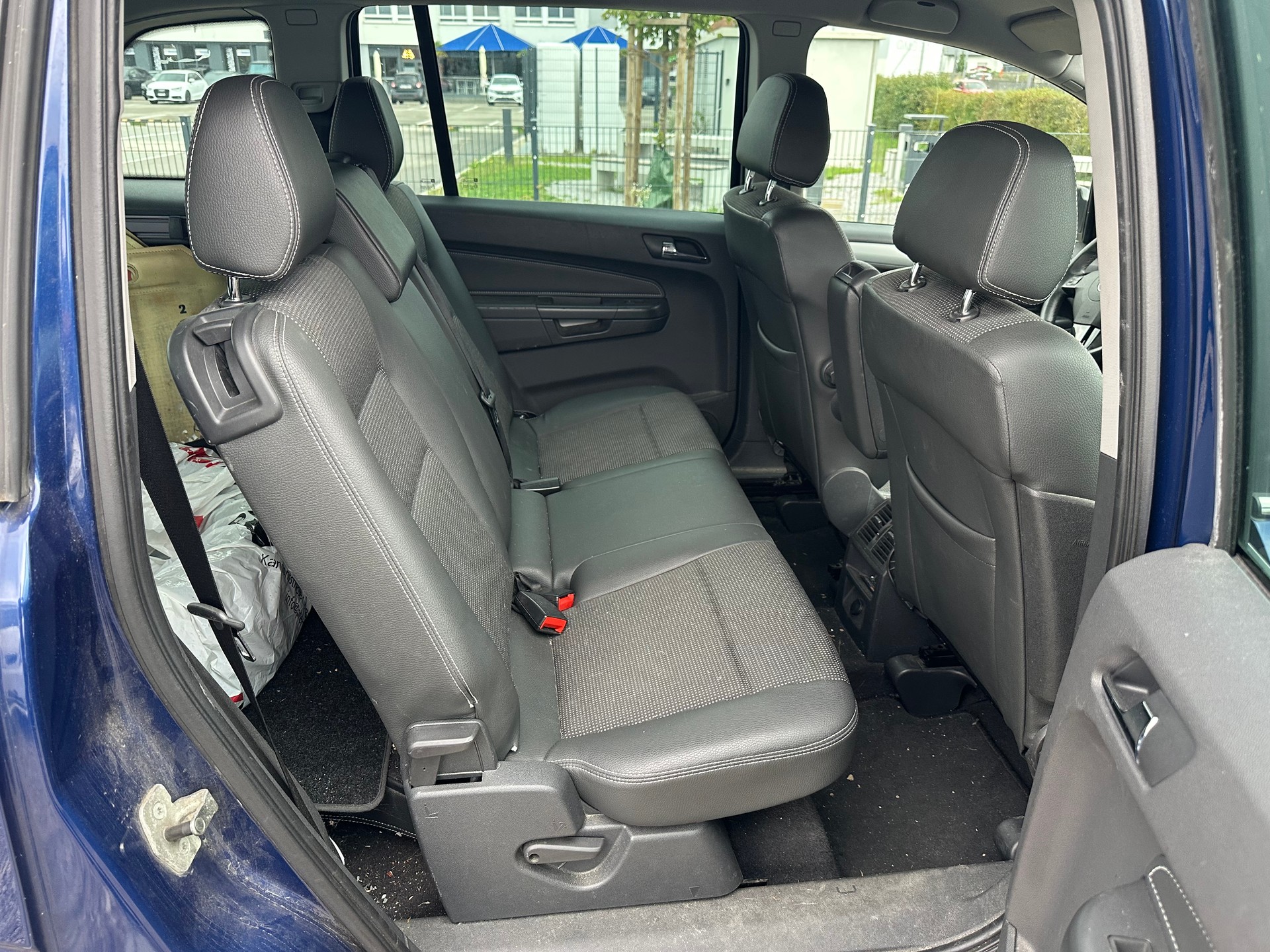 OPEL Zafira 2.2i 16V Enjoy-image-6