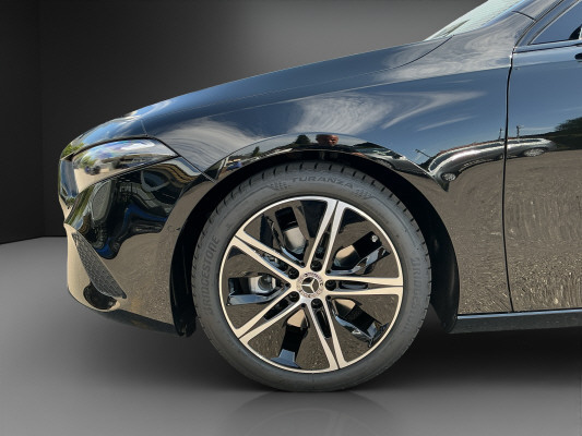 MERCEDES-BENZ A 200 Night Star 7G-DCT-image-12