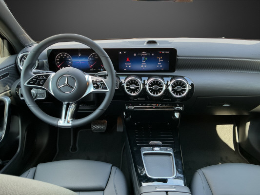 MERCEDES-BENZ A 200 Night Star 7G-DCT-image-7