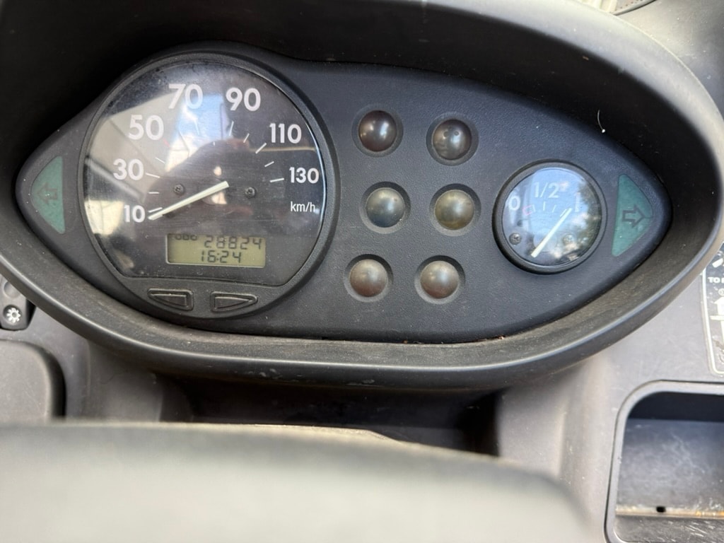 BMW C1-image-2