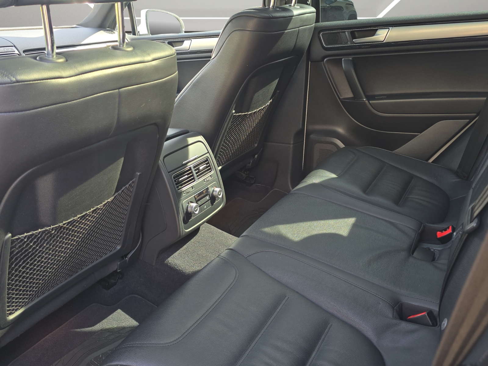 VW Touareg 3.0 TDI BMT Terrain Tech Peak Tiptronic-image-11