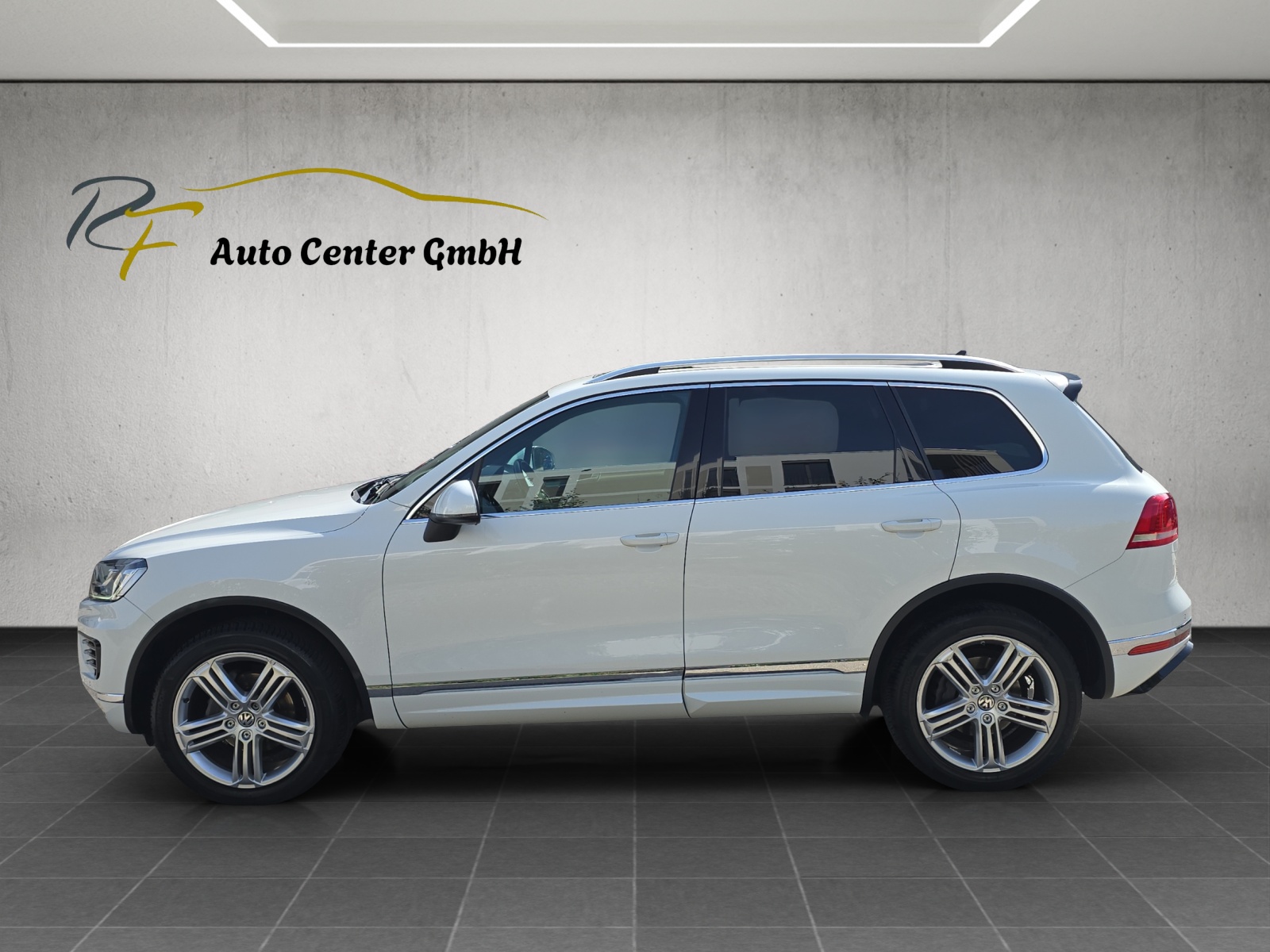 VW Touareg 3.0 TDI BMT Terrain Tech Peak Tiptronic-image-3