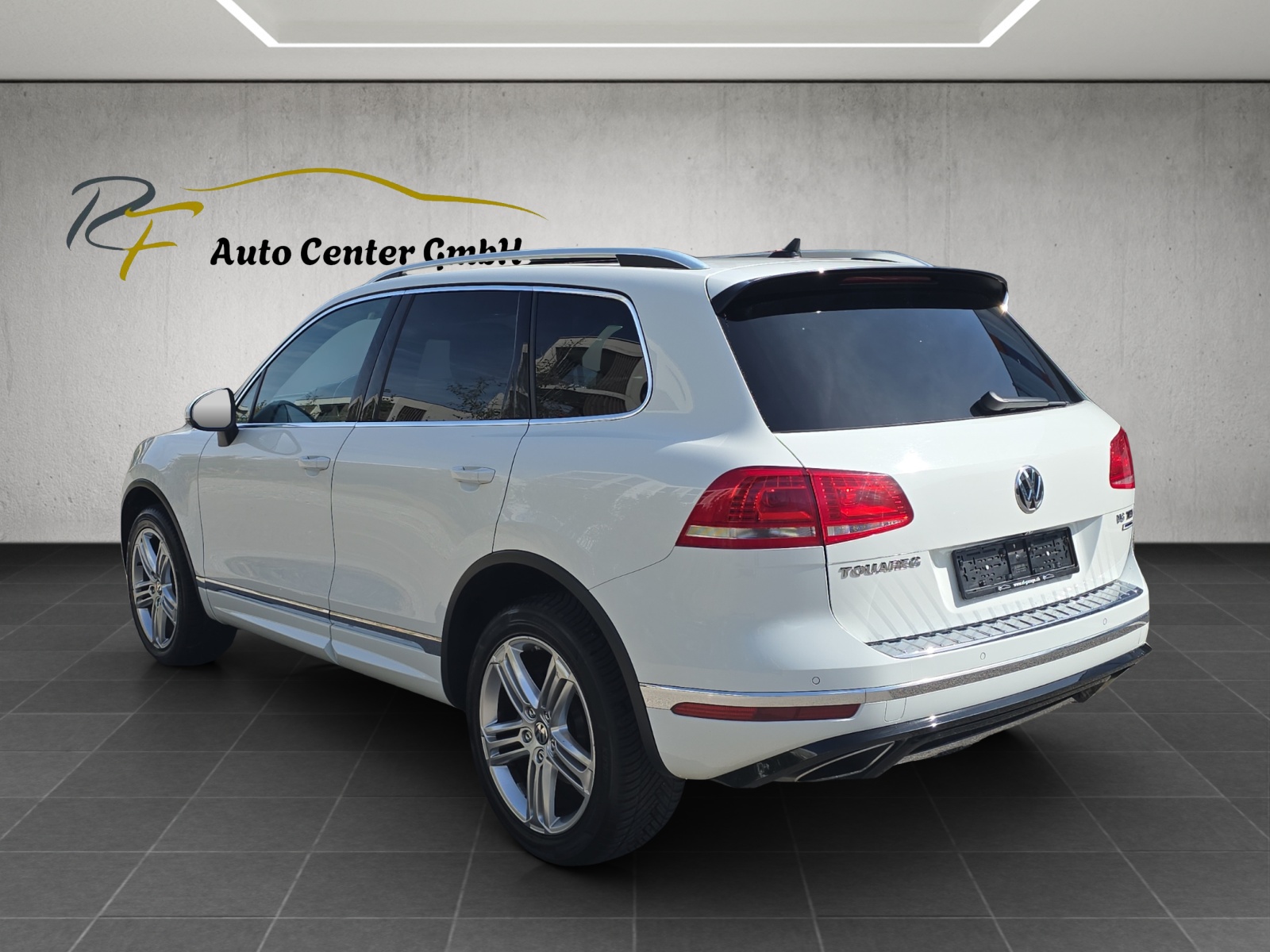 VW Touareg 3.0 TDI BMT Terrain Tech Peak Tiptronic-image-4