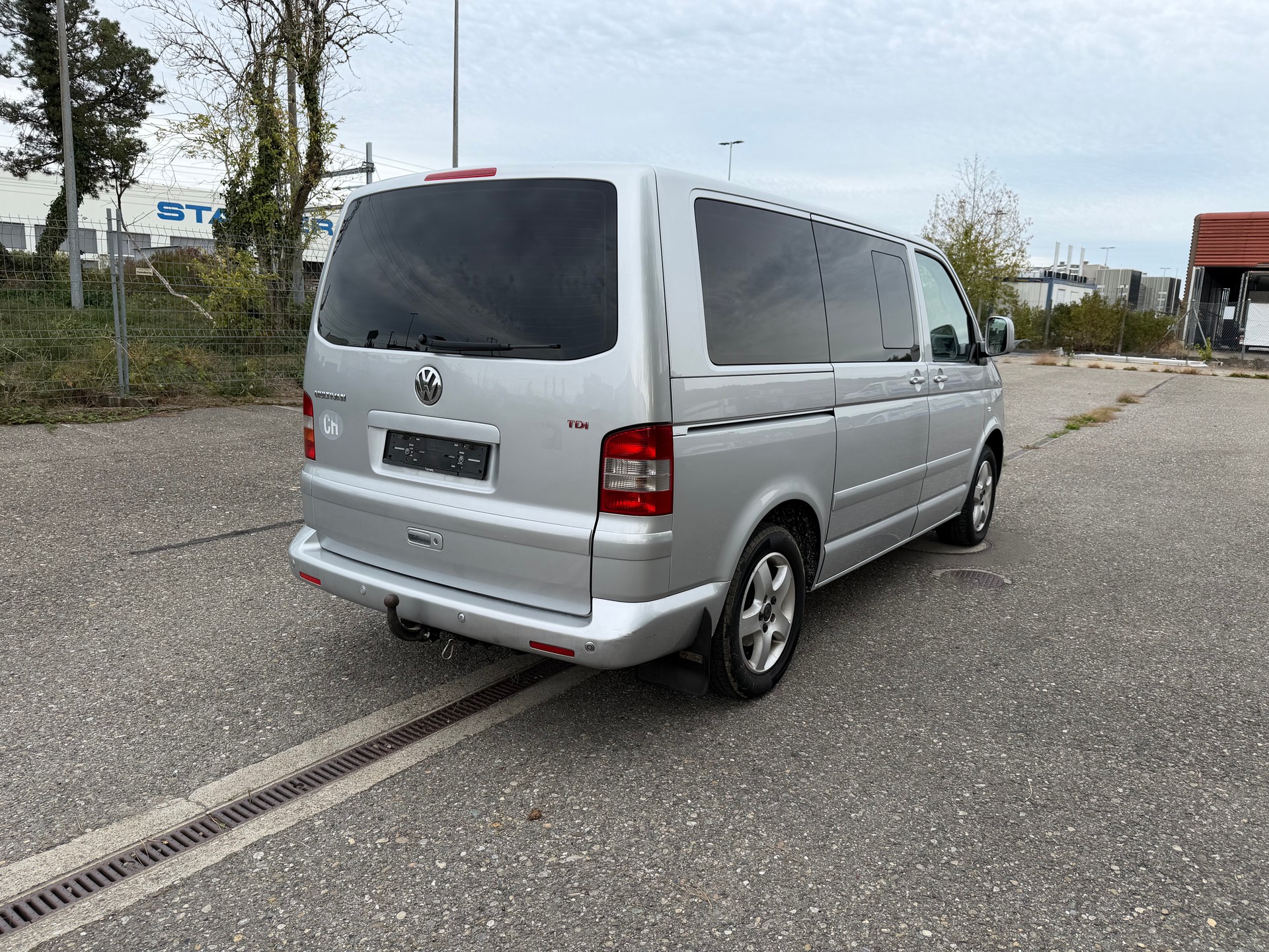 VW T5 Multivan Comfortline 2.5 TDI-image-2
