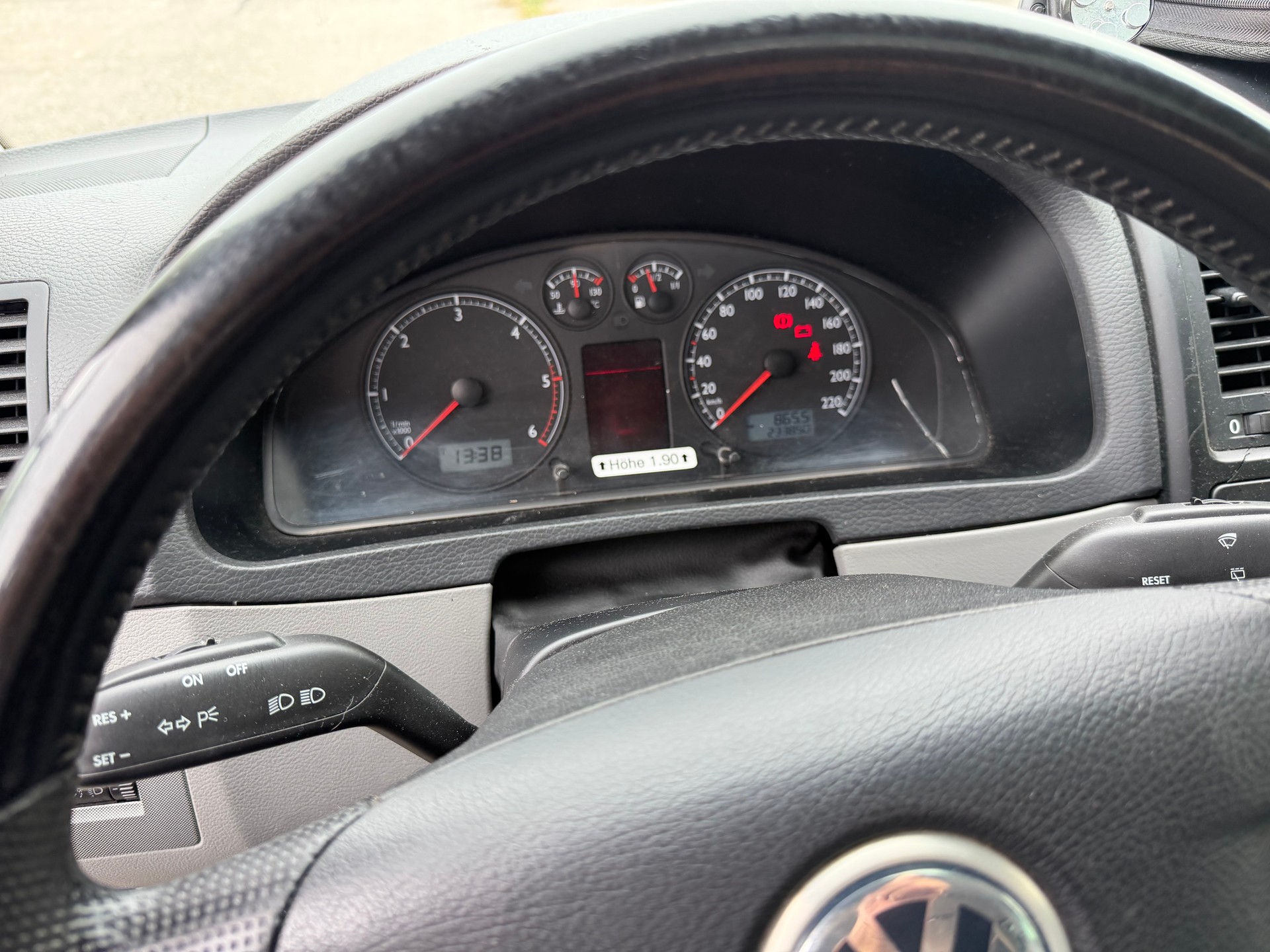 VW T5 Multivan Comfortline 2.5 TDI-image-11