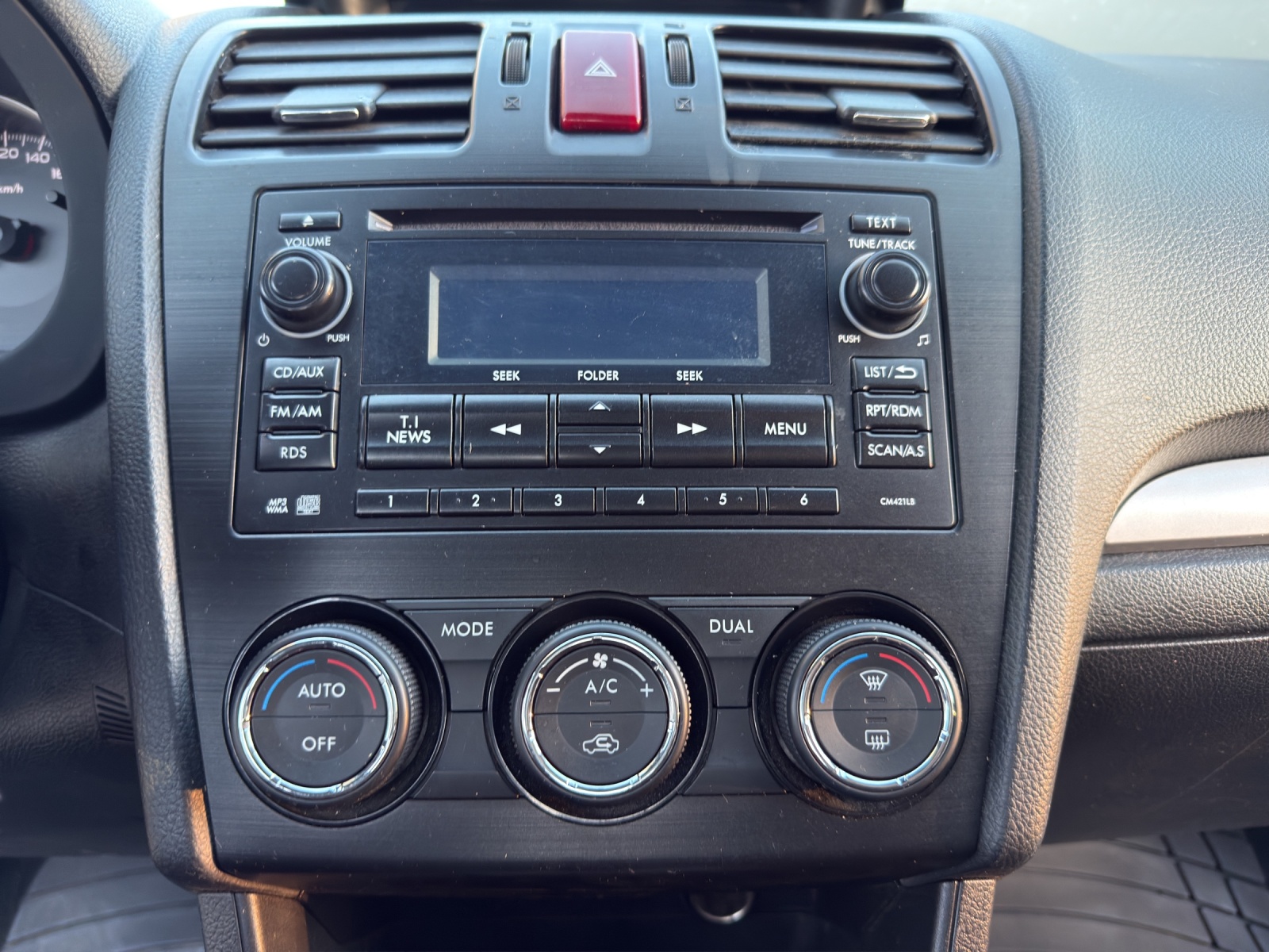 SUBARU XV 2.0 Swiss One AWD CVT-image-15