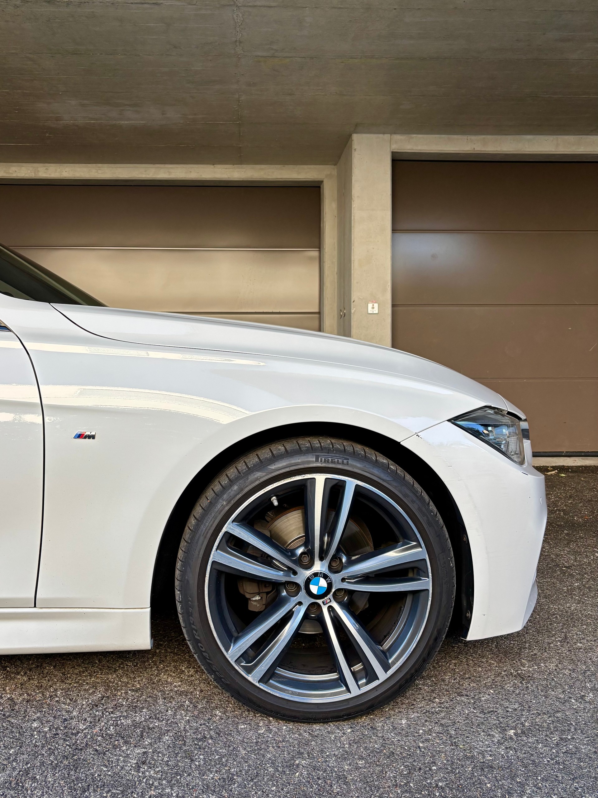 BMW 320d xDrive Touring M Sport Line Steptronic-image-7