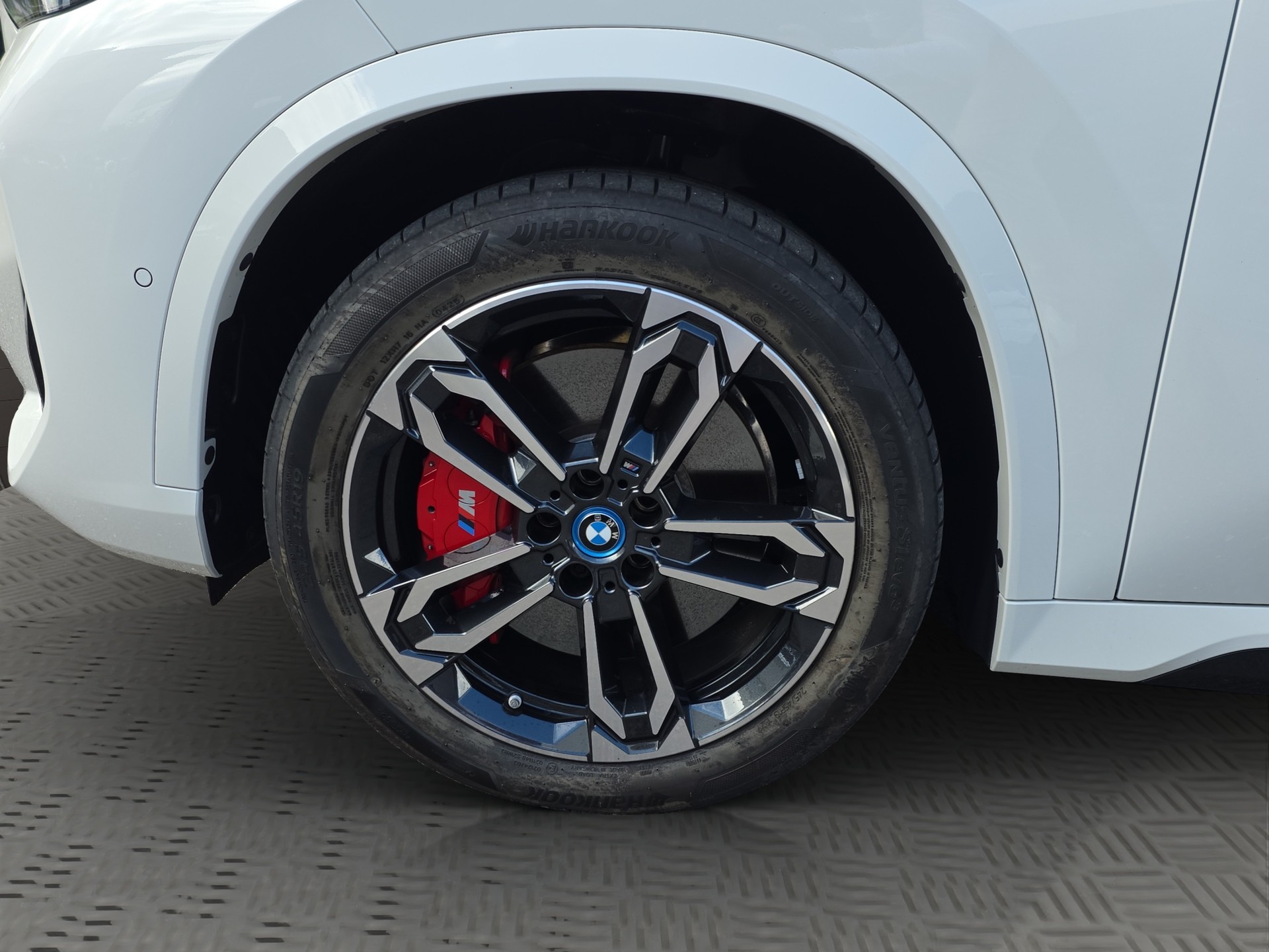 BMW iX1 xDrive 30 M Sport Pro-image-7