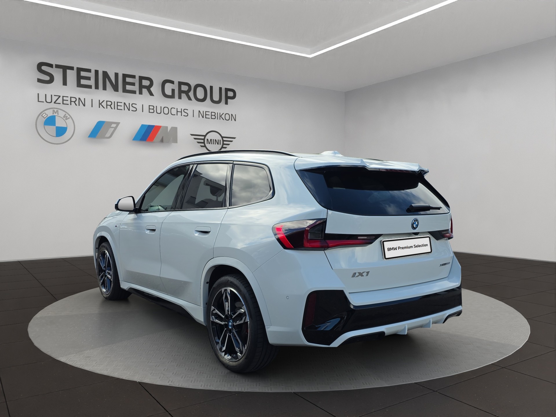 BMW iX1 xDrive 30 M Sport Pro-image-5
