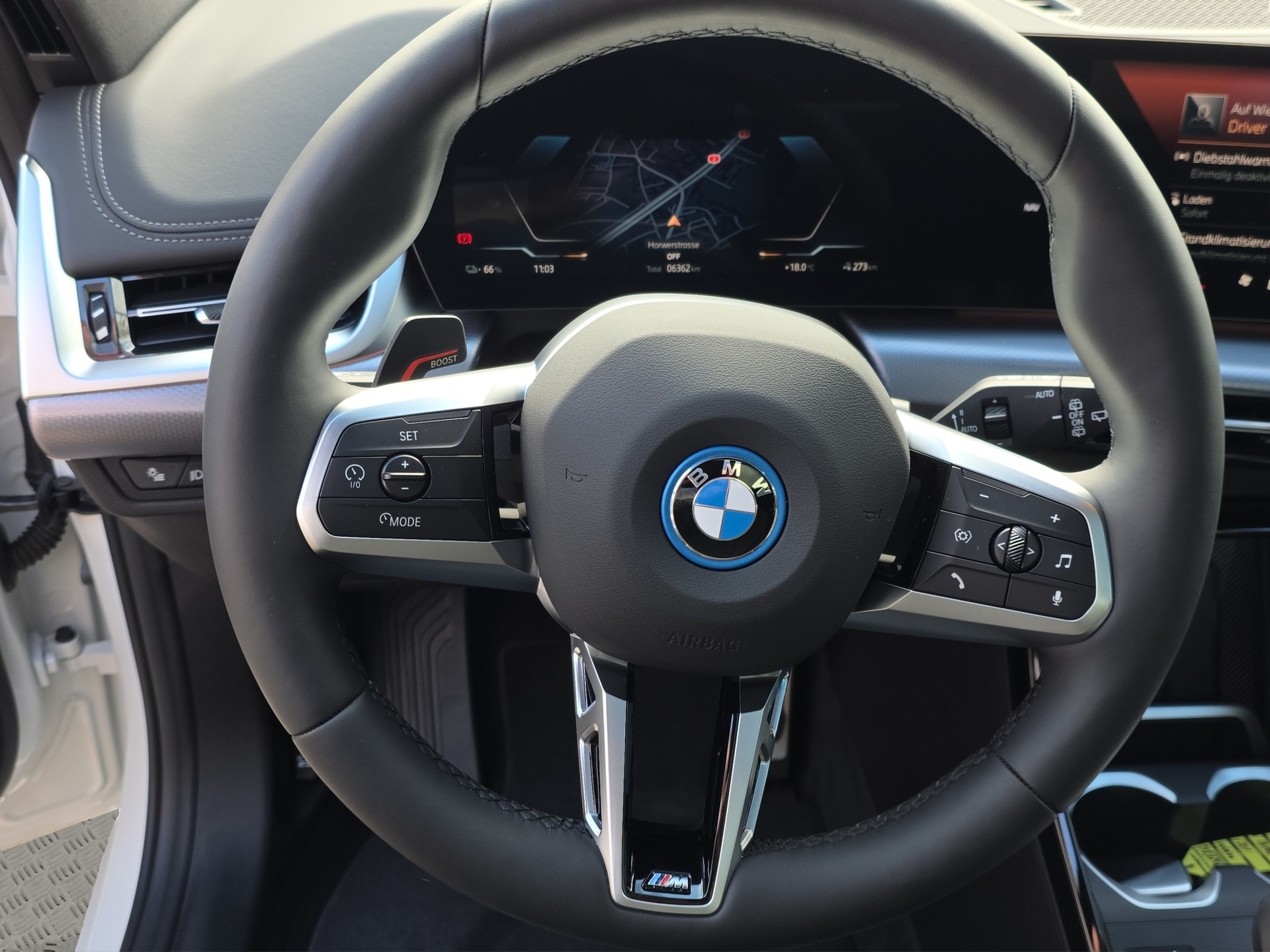 BMW iX1 xDrive 30 M Sport Pro-image-11