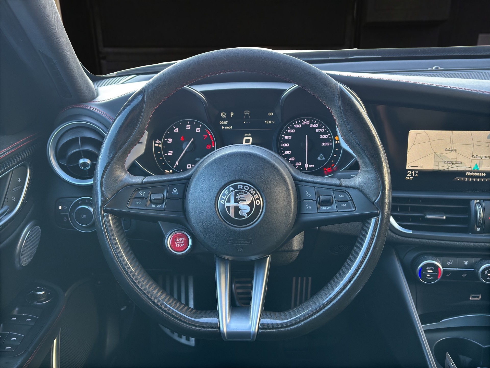 ALFA ROMEO Giulia 2.9 V6 Biturbo Quadrifoglio-image-11