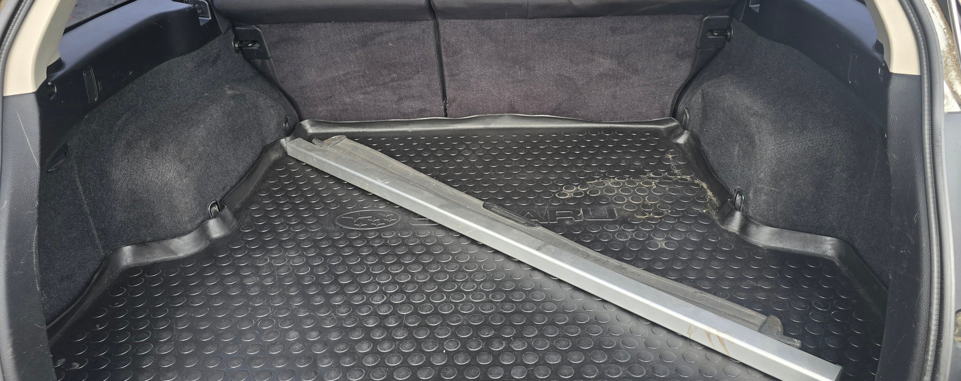 SUBARU Outback 2.5i AWD Comfort De Luxe Automatic-image-8