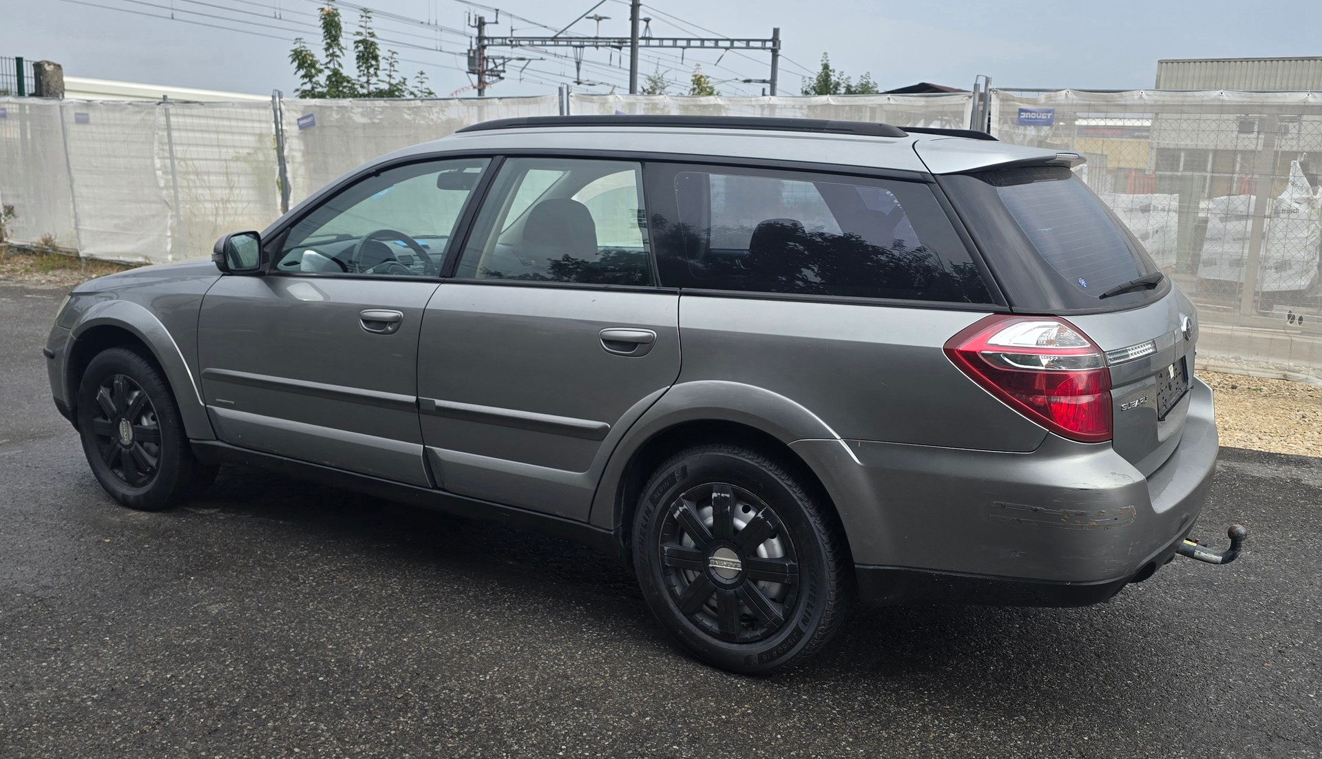 SUBARU Outback 2.5i AWD Comfort De Luxe Automatic-image-3