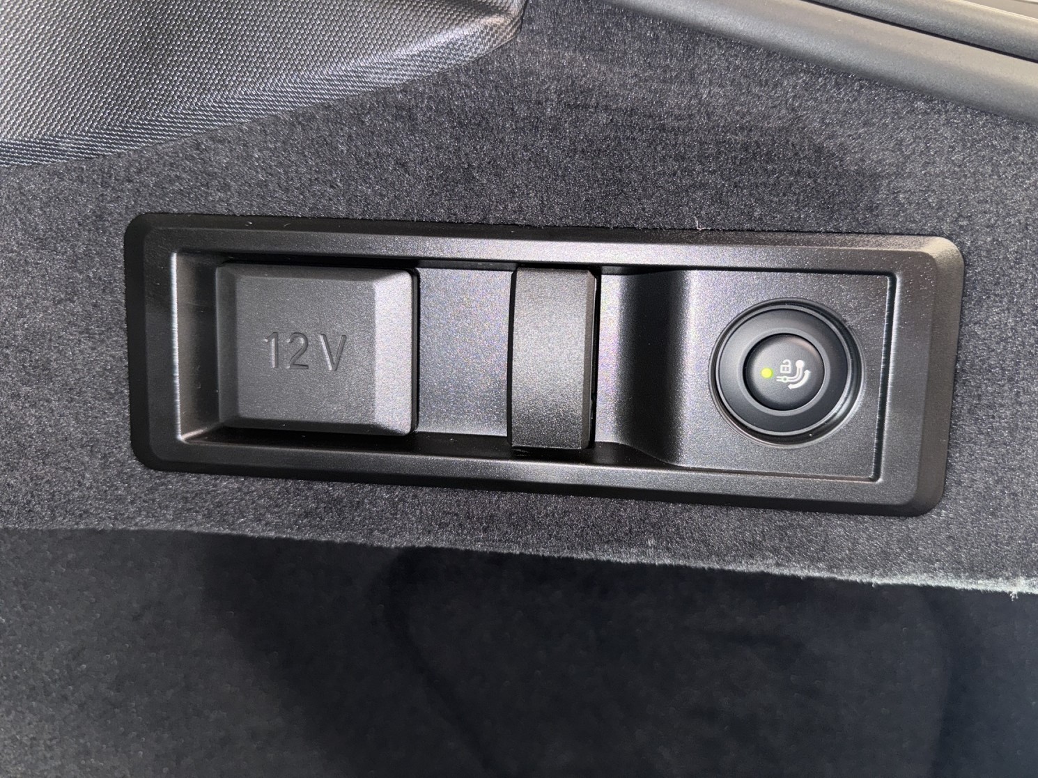 BMW i4 M60-image-19