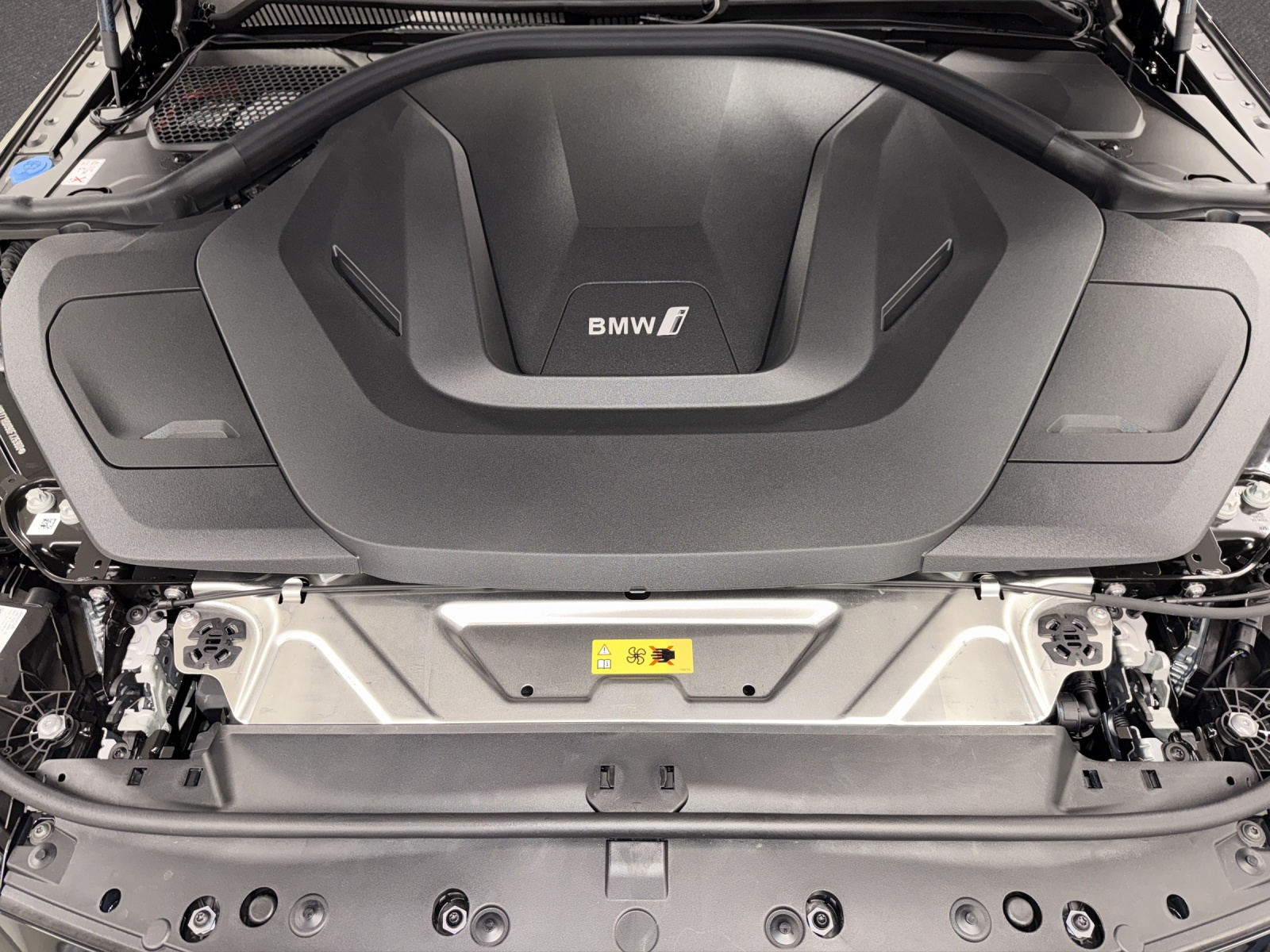 BMW i4 M60-image-23