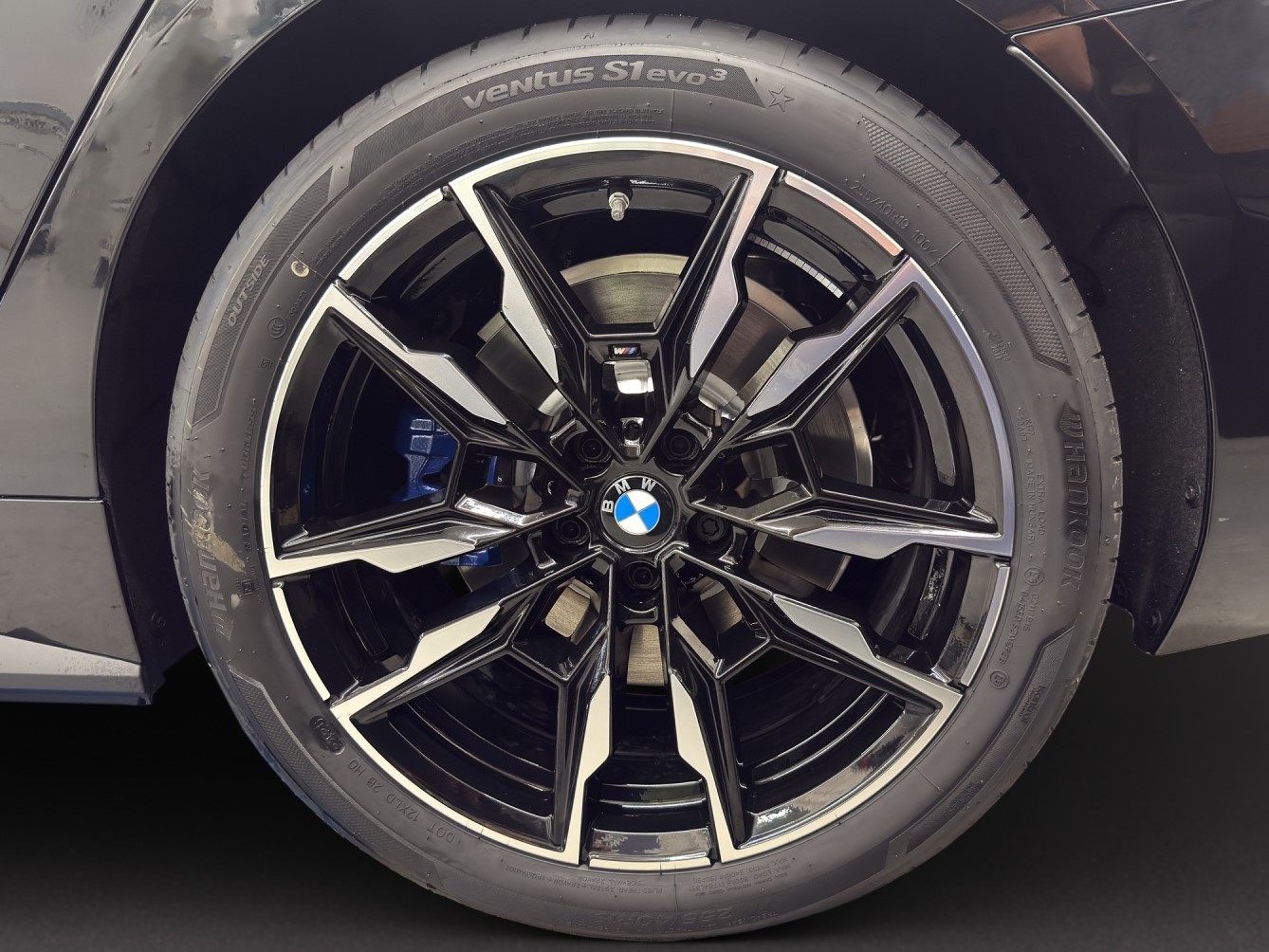 BMW i4 M60-image-9