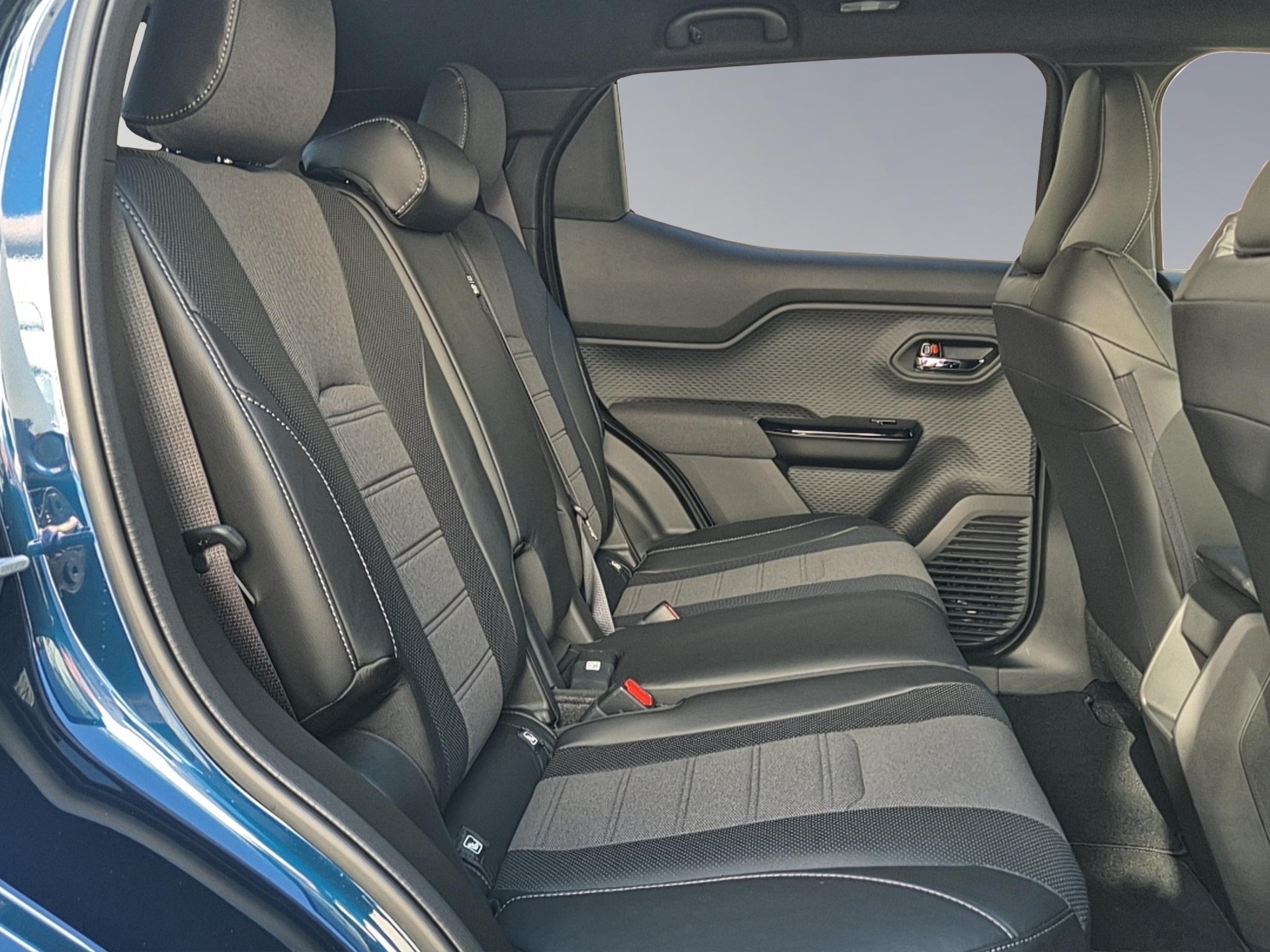 SUZUKI e Vitara Piz Sulai Top 4x4-image-15