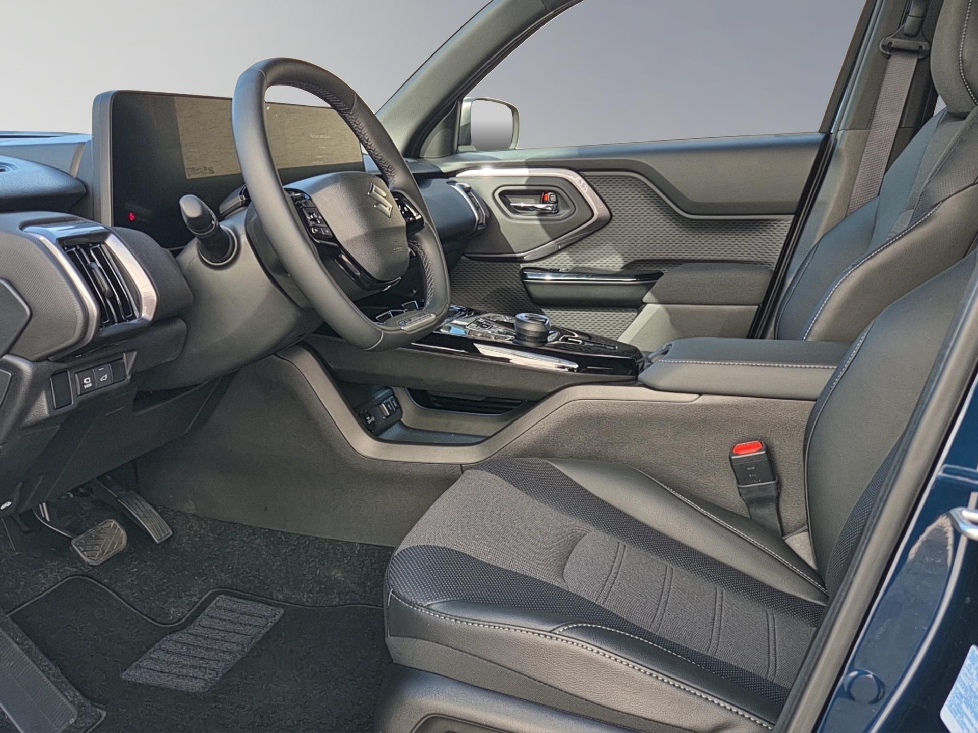 SUZUKI e Vitara Piz Sulai Top 4x4-image-8