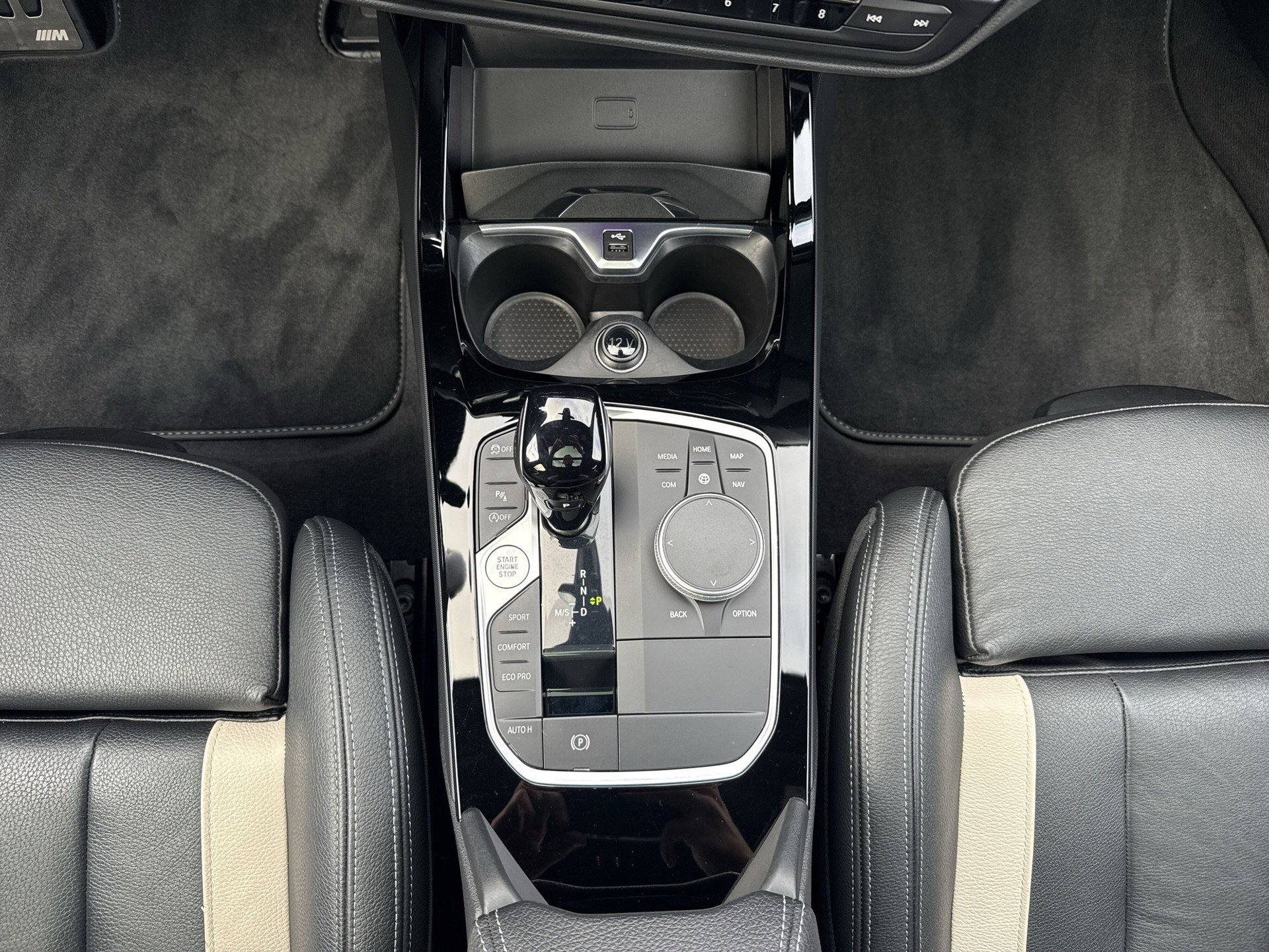 BMW M135i xDrive M Sport Pro Steptronic-image-12