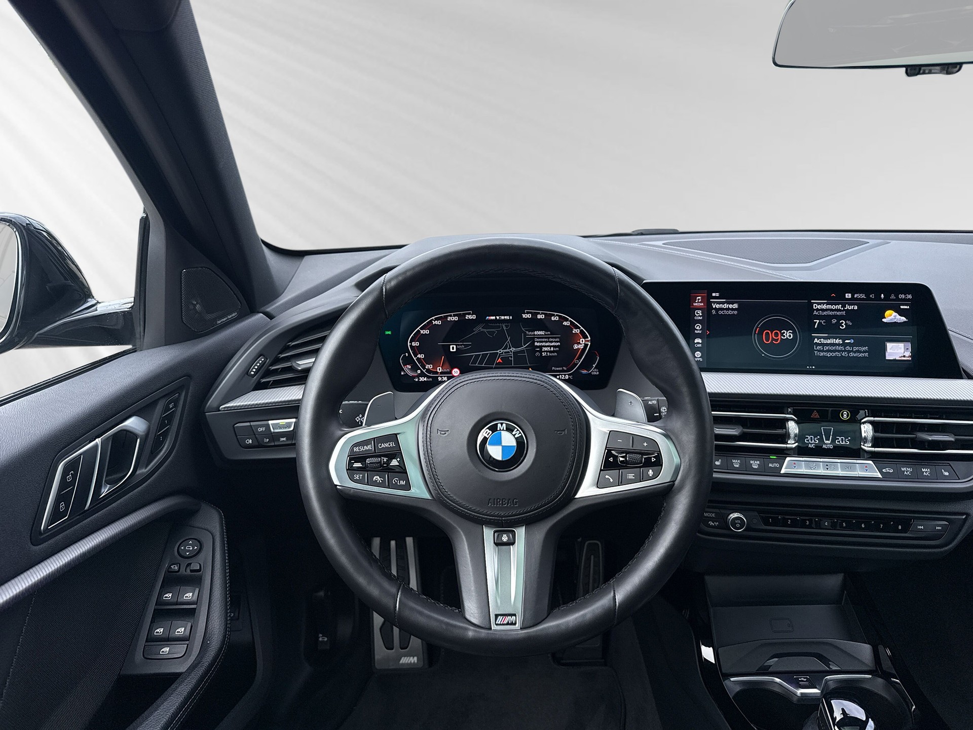 BMW M135i xDrive M Sport Pro Steptronic-image-4