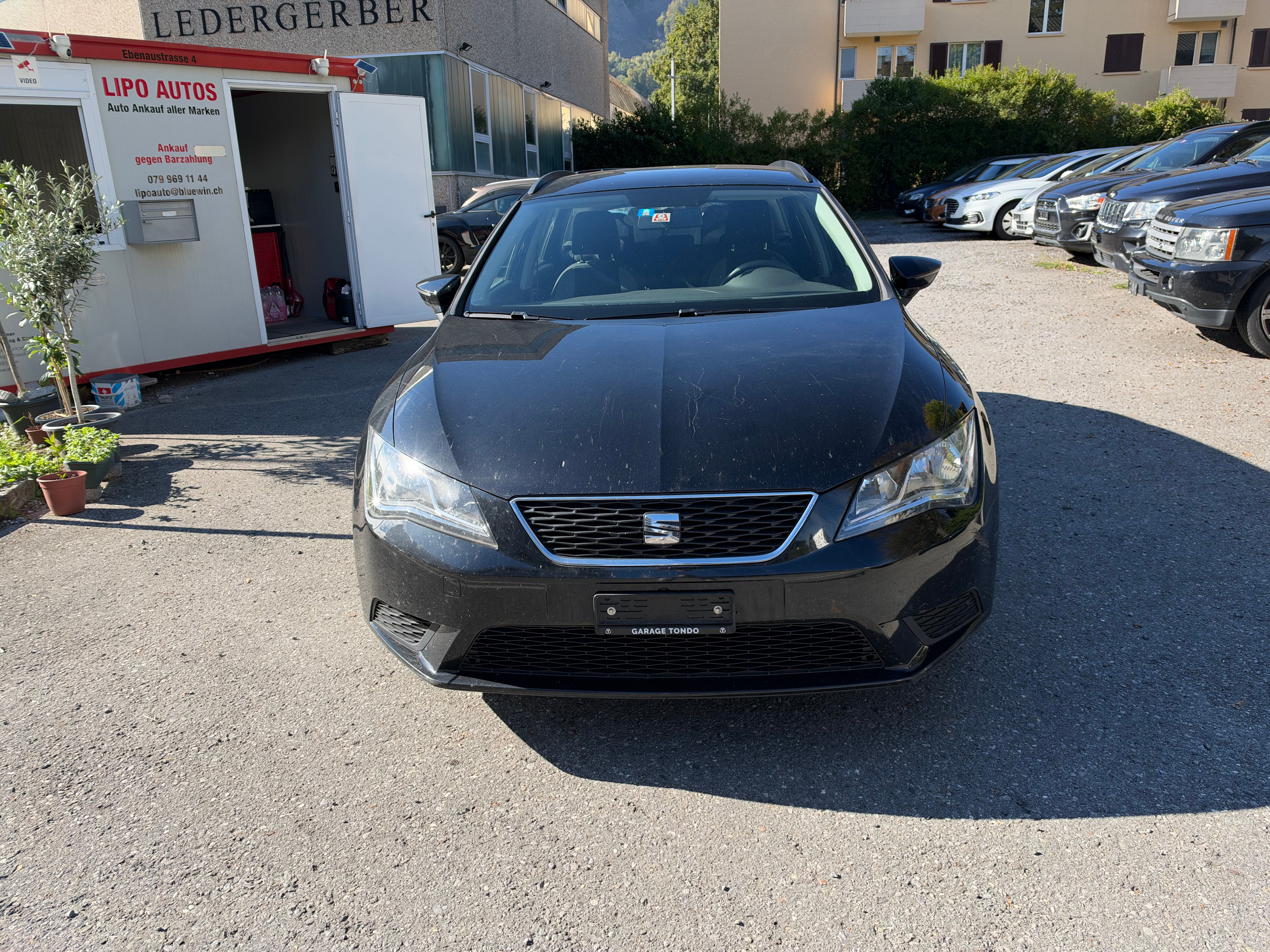 Car photo