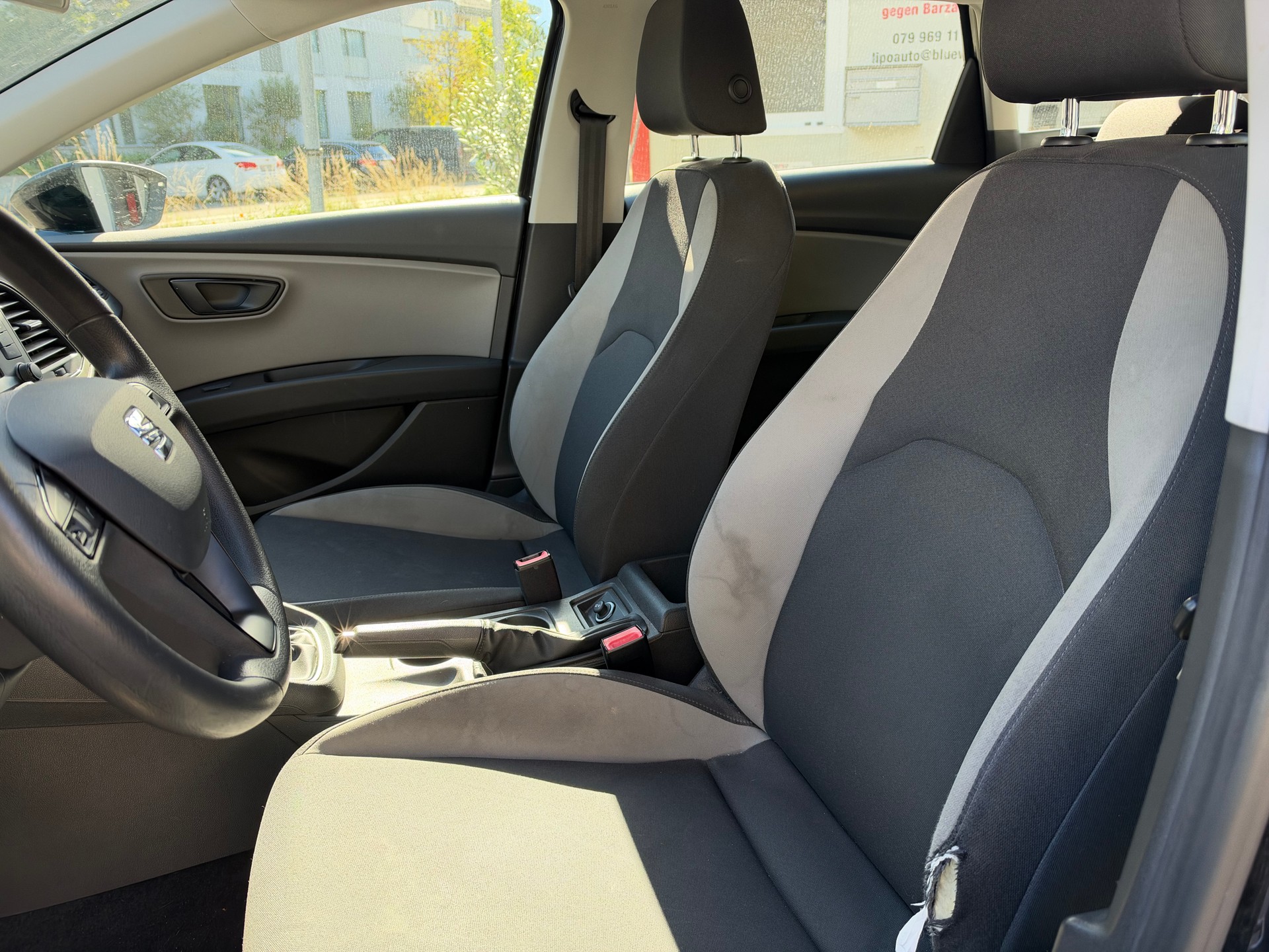 SEAT Leon ST 1.6 TDI Style 4Drive-image-11